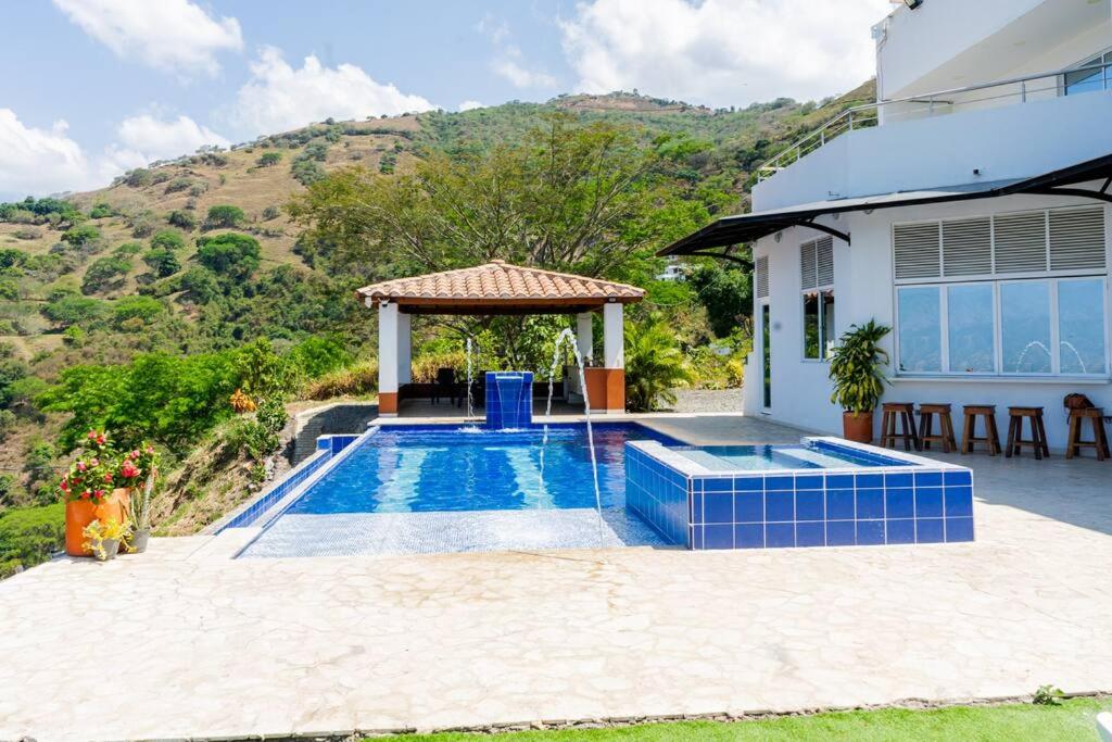 Finca Rosa Linda Stunning Views Jacuzzi Pool