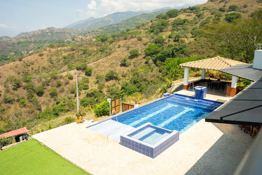 Finca Rosa Linda Stunning Views Jacuzzi Pool