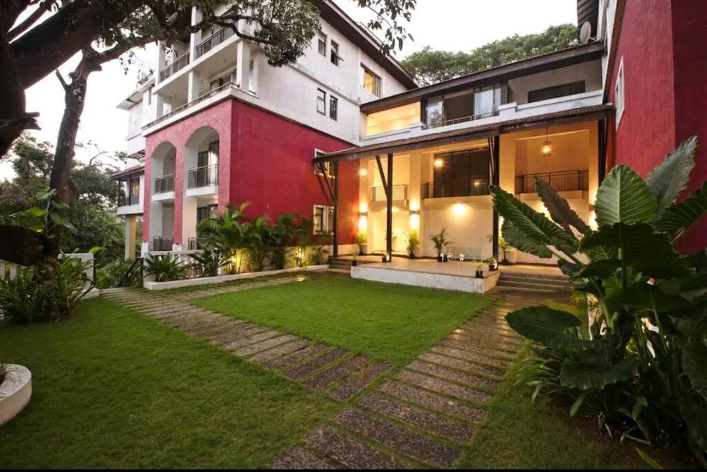 Luxury Apartment w infinity pool nr Candolim beach