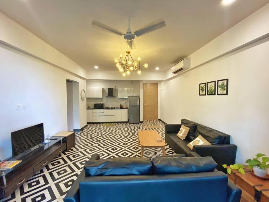 Luxury Apartment w infinity pool nr Candolim beach