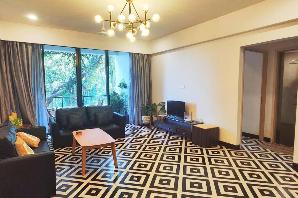 Luxury Apartment w infinity pool nr Candolim beach