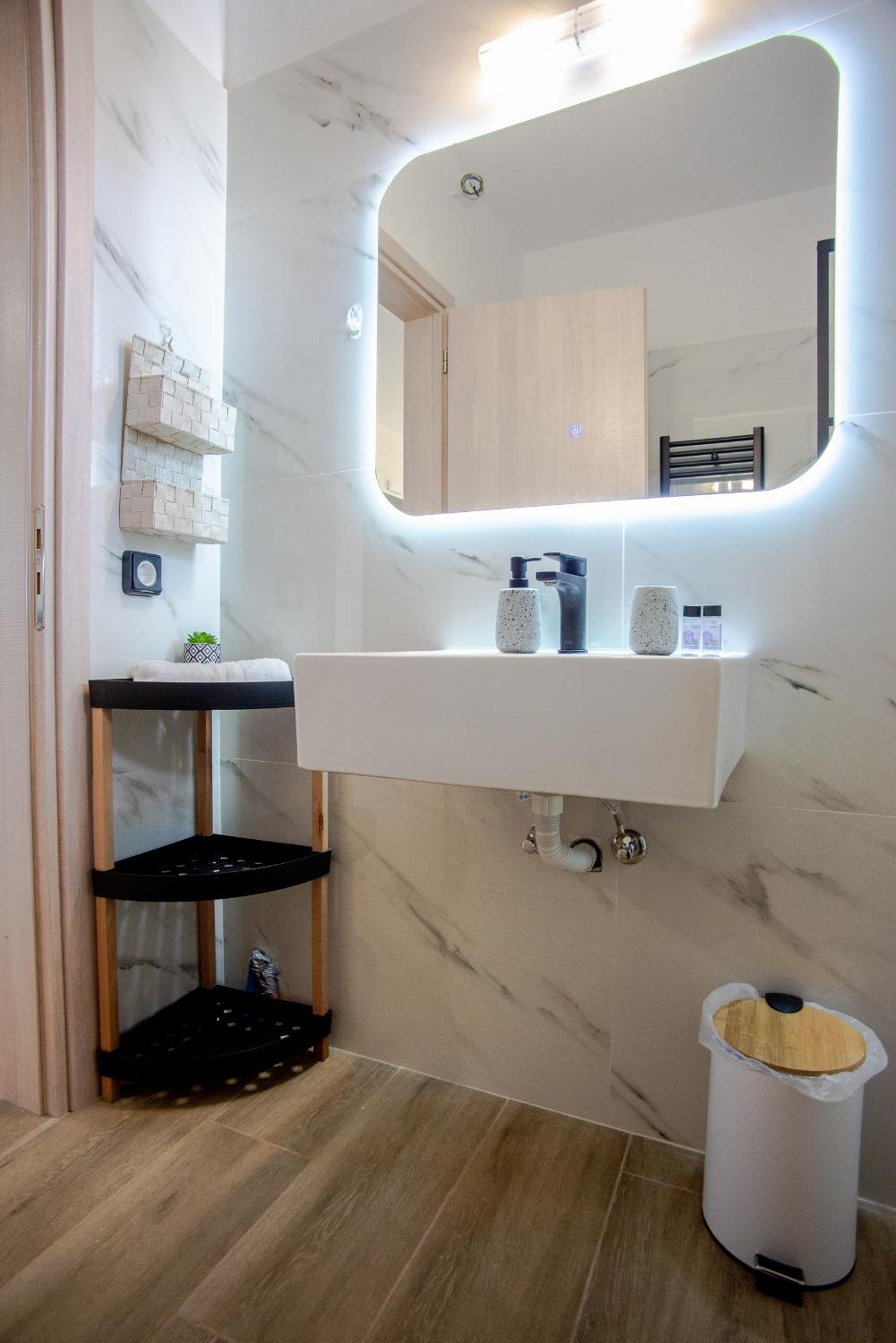 Aella Apartment photo 3