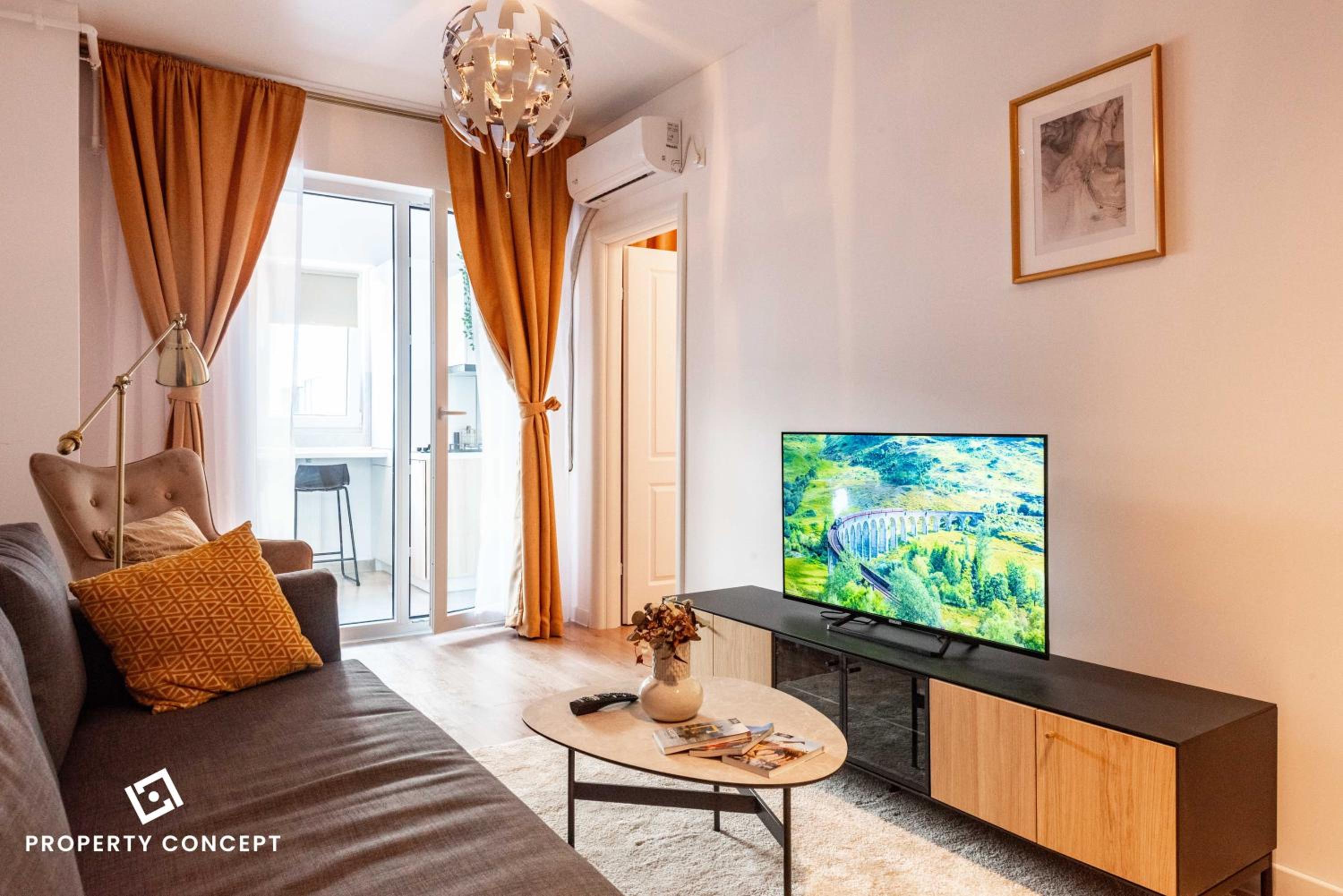 Modern Central Apartment 911 view 2