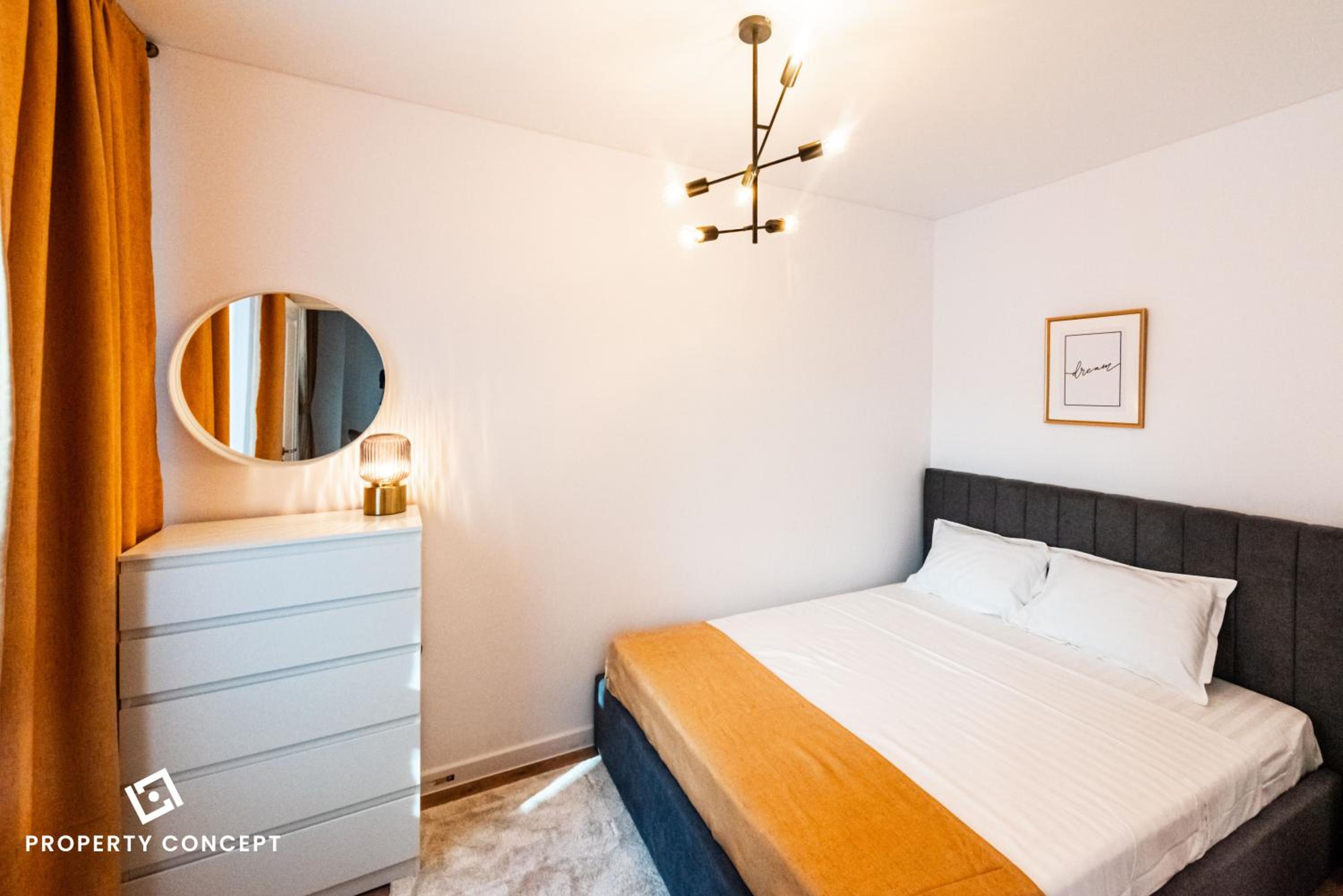 Modern Central Apartment 911 view 3