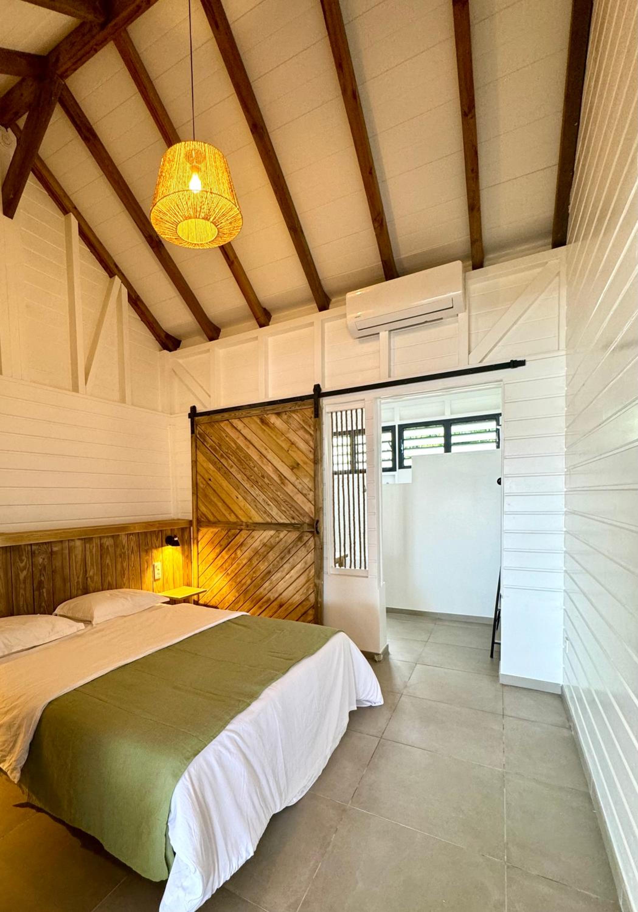 Kay Alice - Beachfront Villa view 5