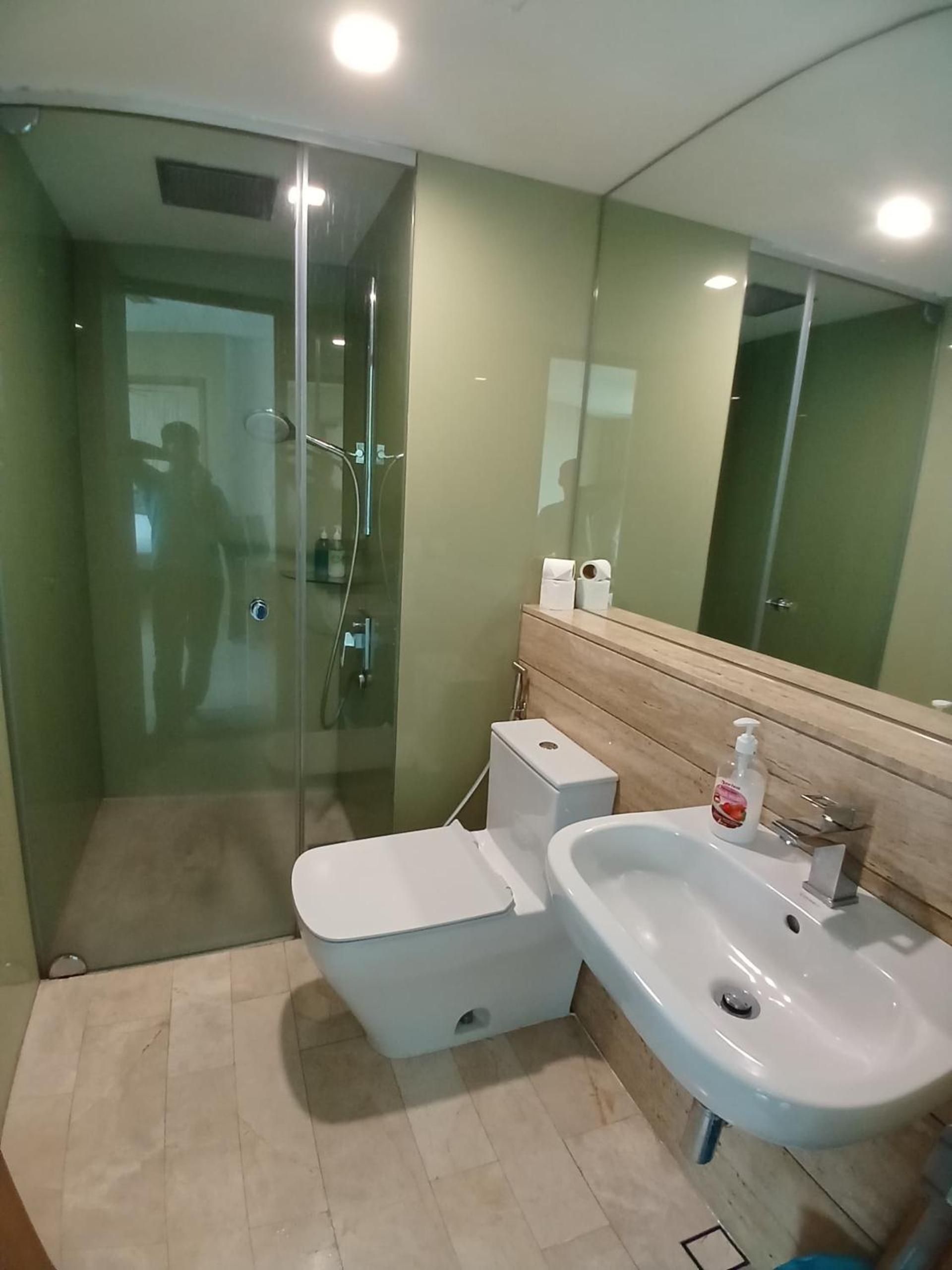 Lovely 2&3 Bedrooms condo KLCC and KL tower views