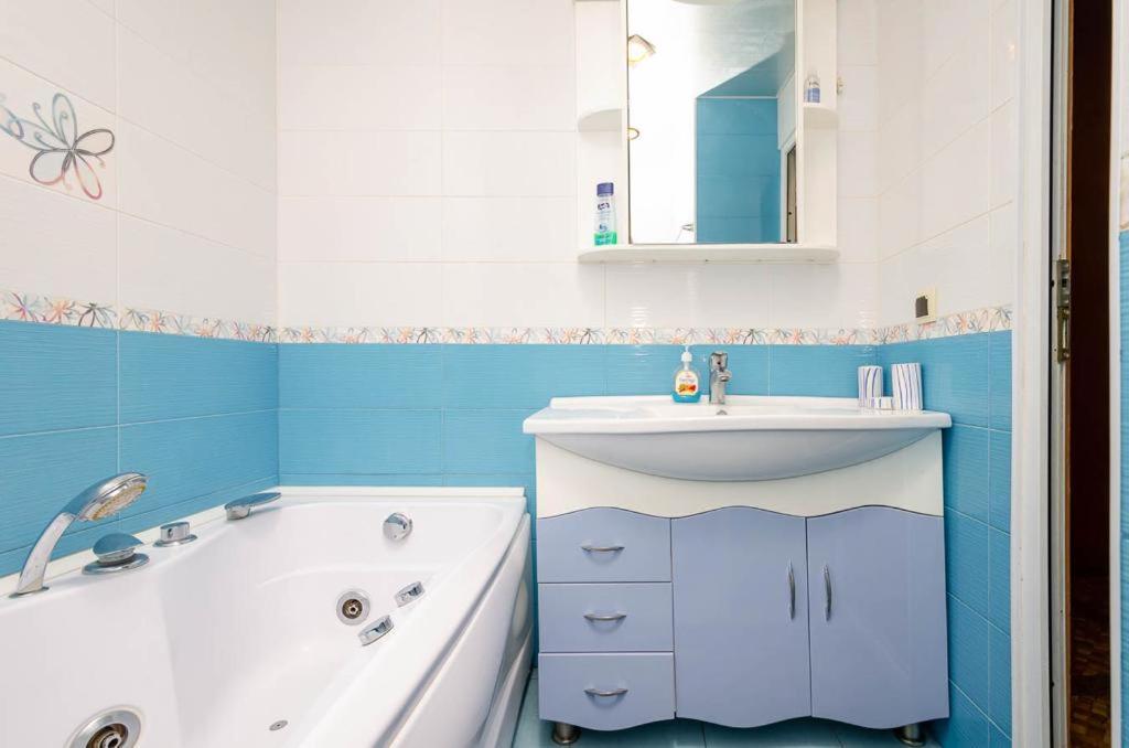 50excellent apartment in the center with views of Mount Ararat