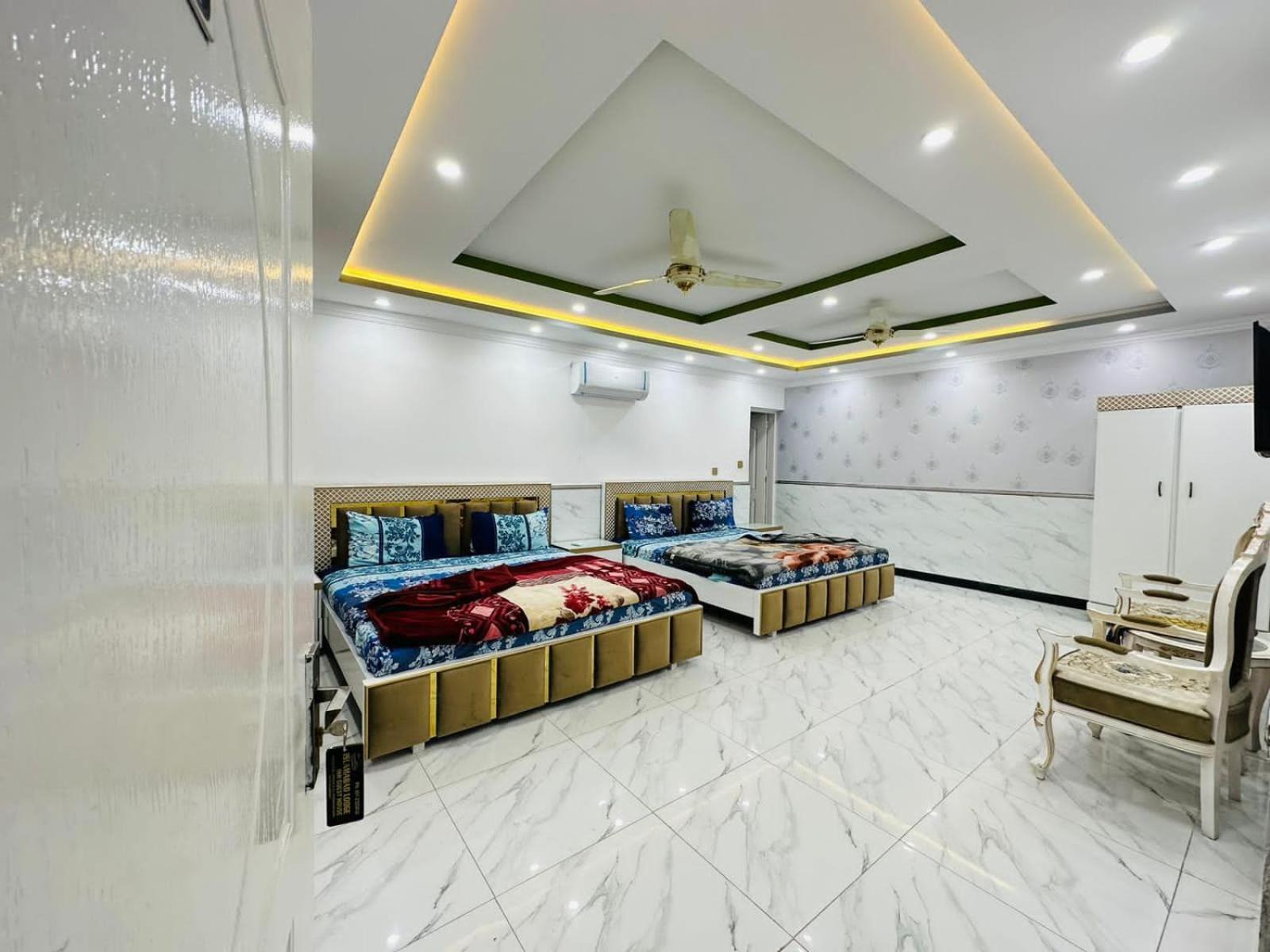 Family Sweet Room and Apartment in E-11 Islamabad view 4