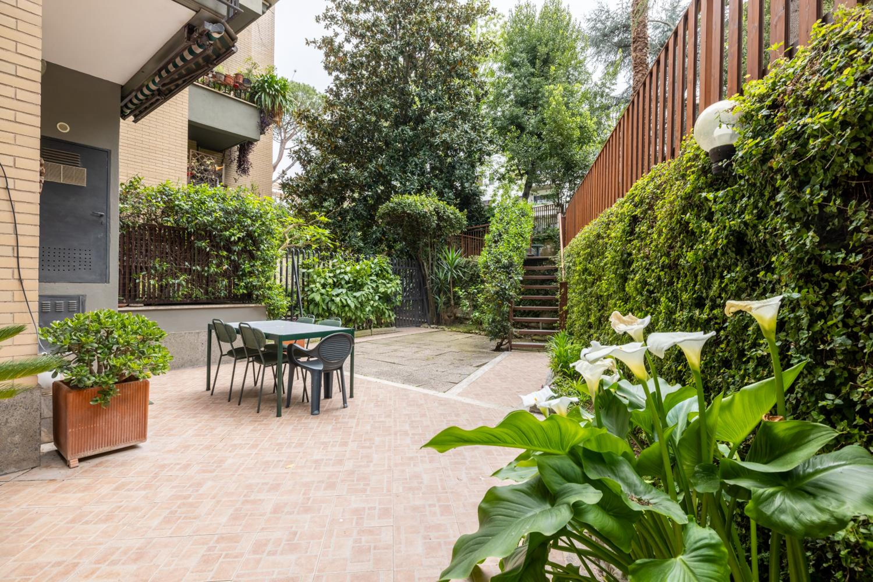Vatican home garden by Varental