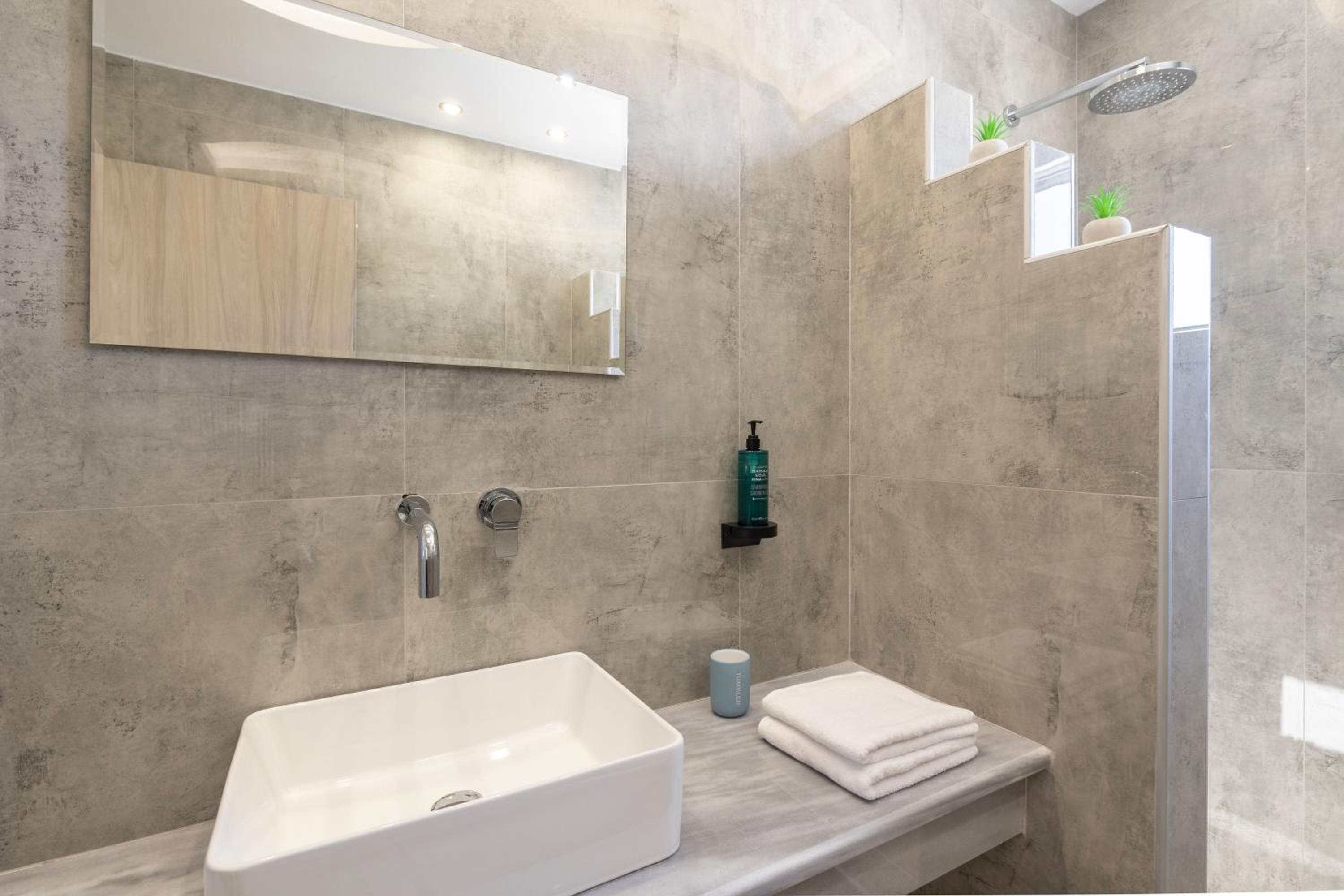 Windmillside Luxury Villas
