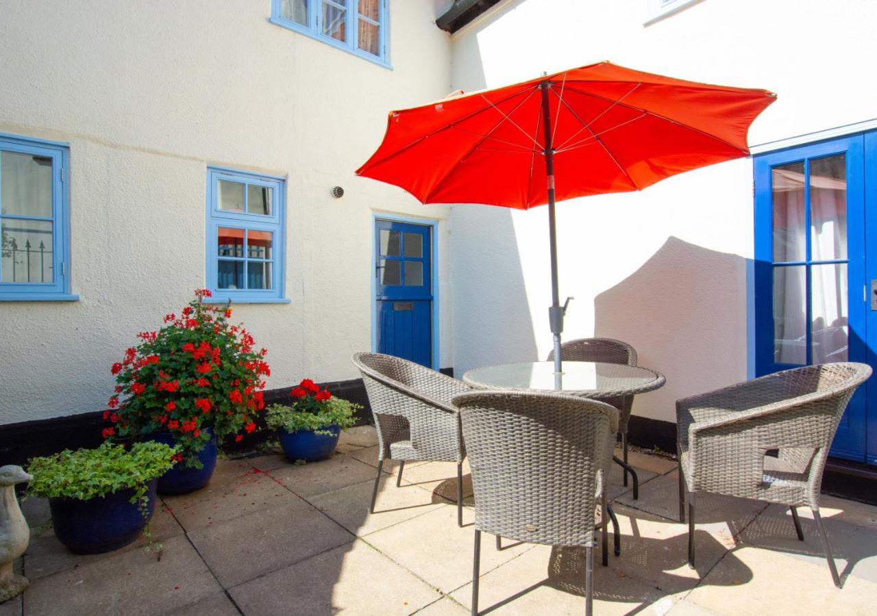 Half Moon Inn
