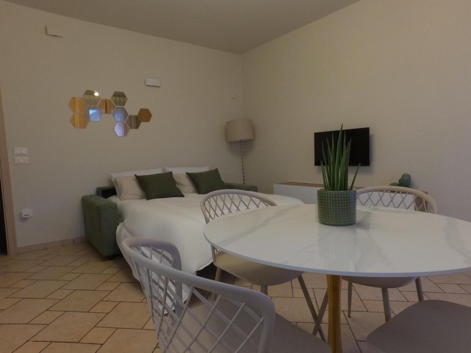 HOYA APARTMENT
