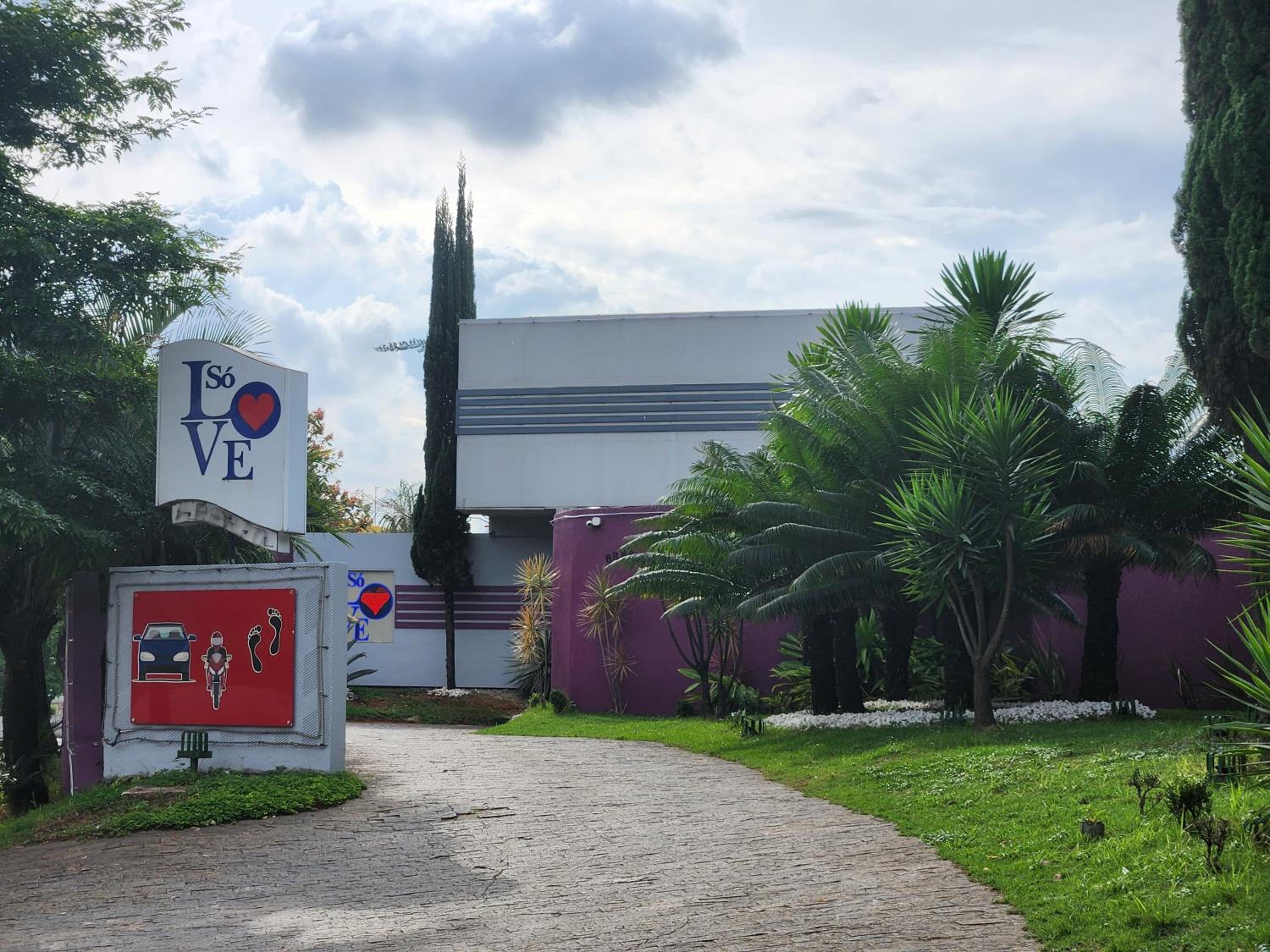 Hotel Motel Só Love 3 - Image 1