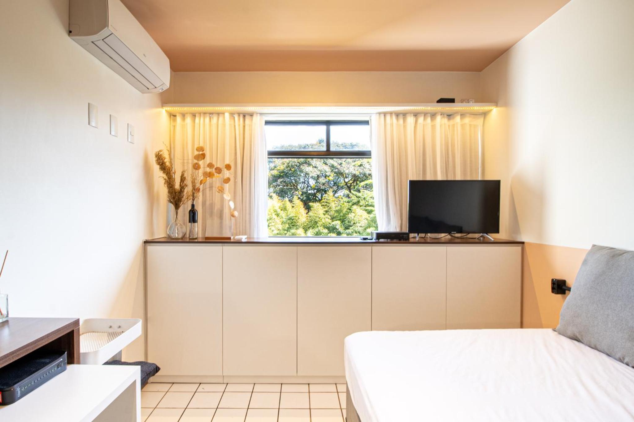 hotel room