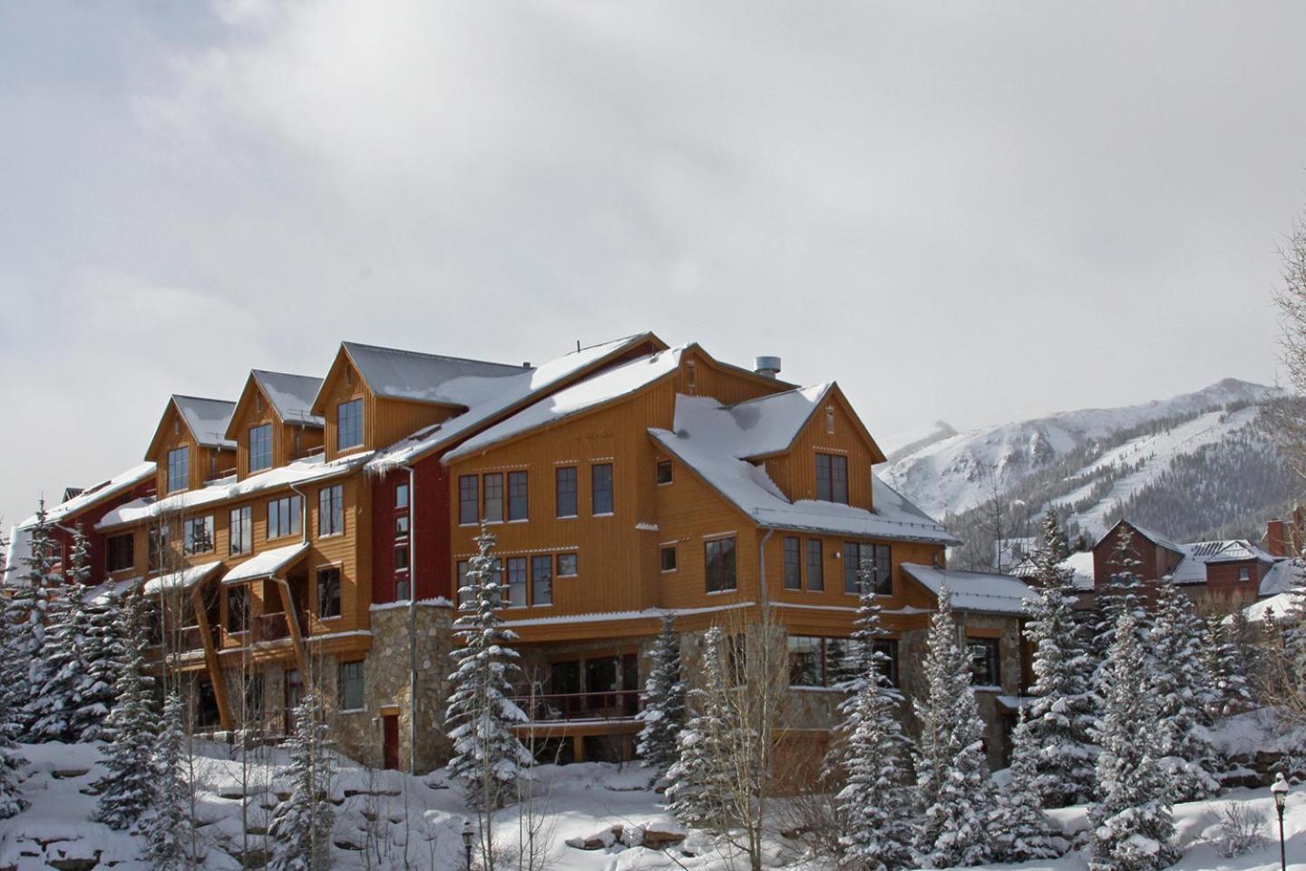 Park Avenue Lofts 208 by Great Western Lodging
