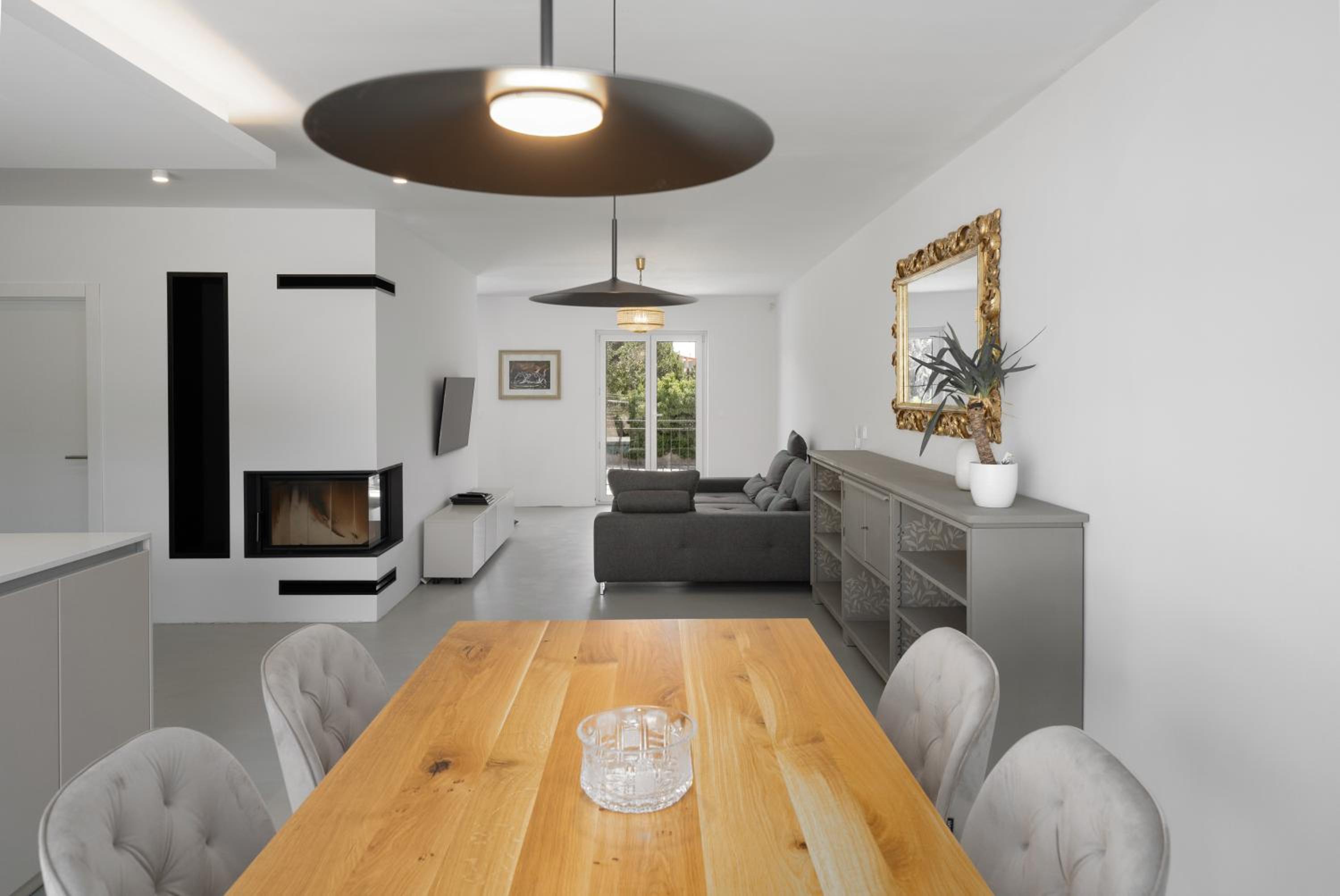 Luxury Apartments Villa San Avia view 3