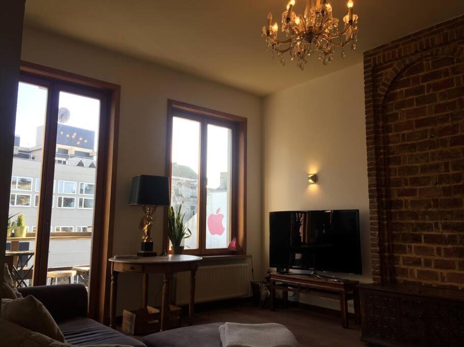 Grand Waterfront Suite with Private terrace on the Leie Canal