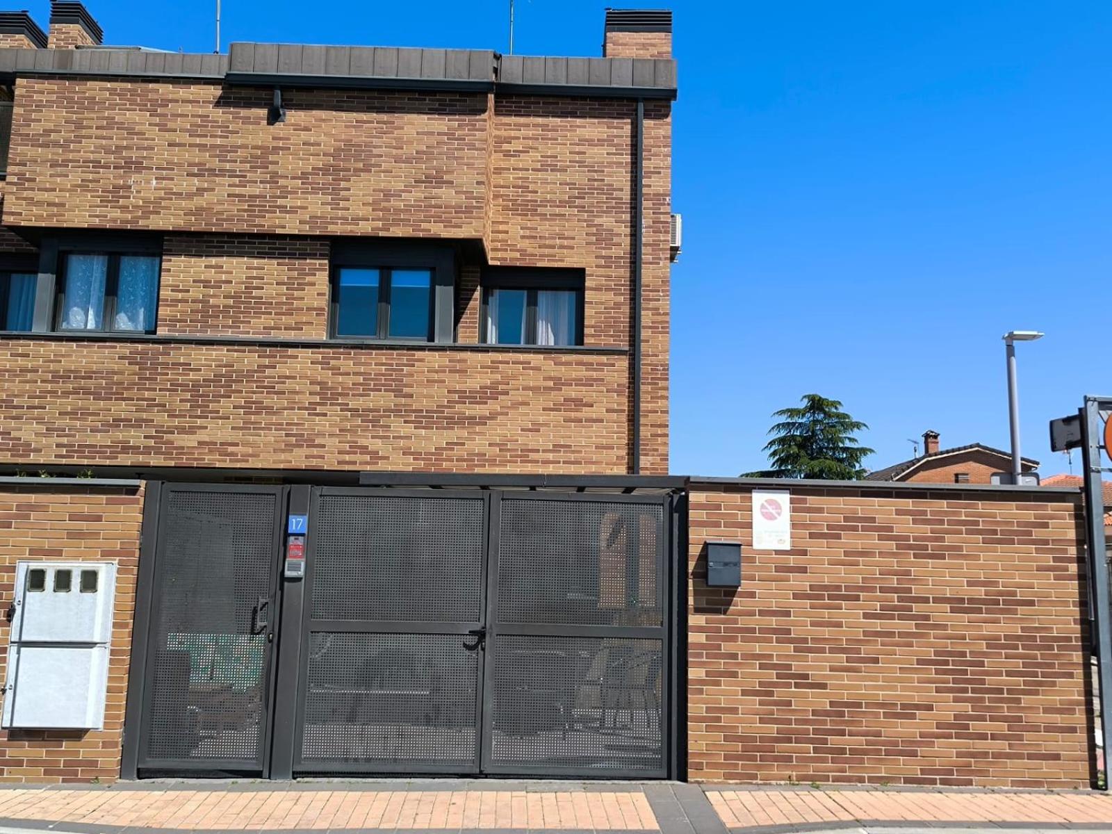 Alojamiento independiente dentro de chalet 3er piso