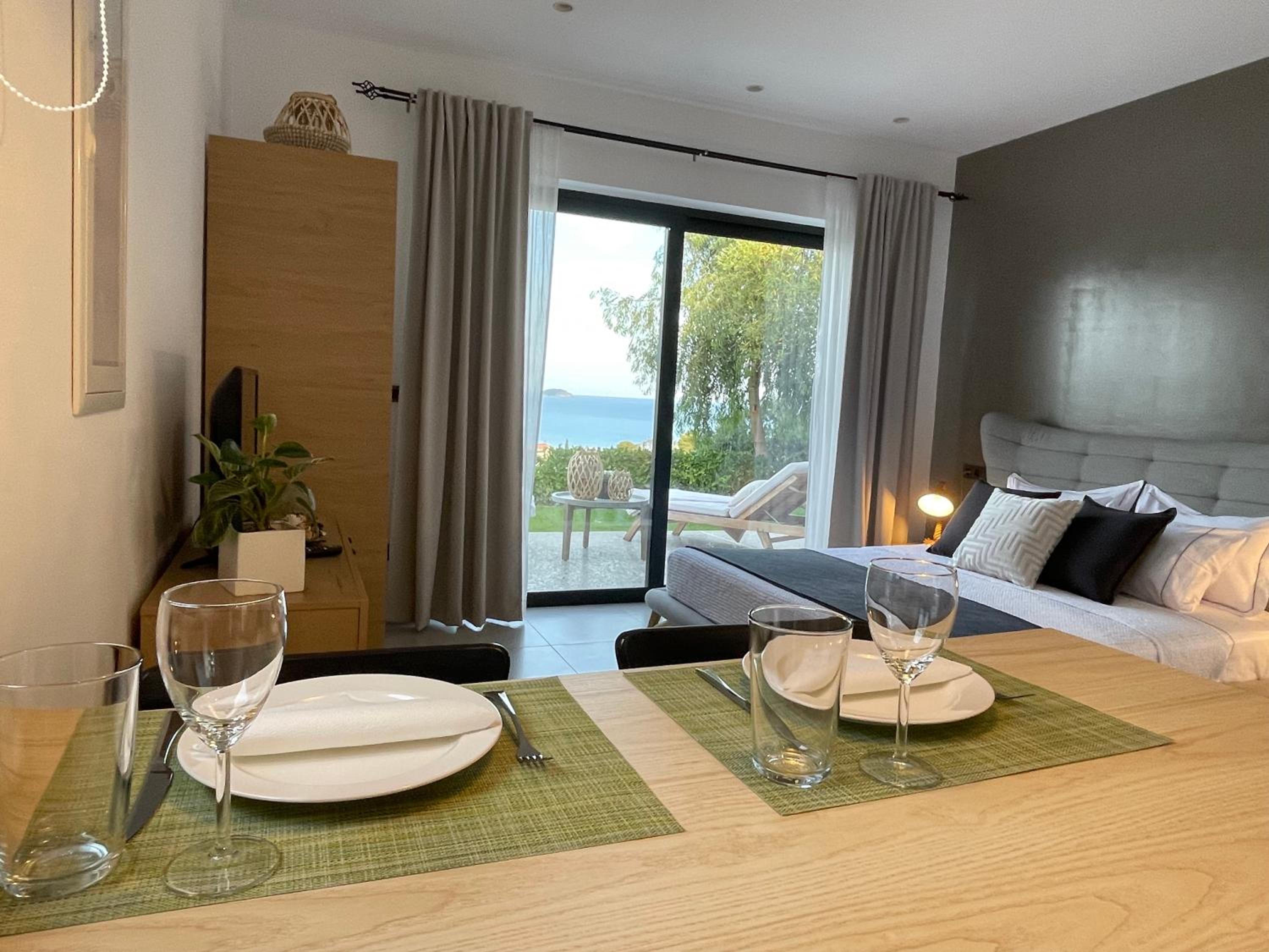 Polyxeni Suites
