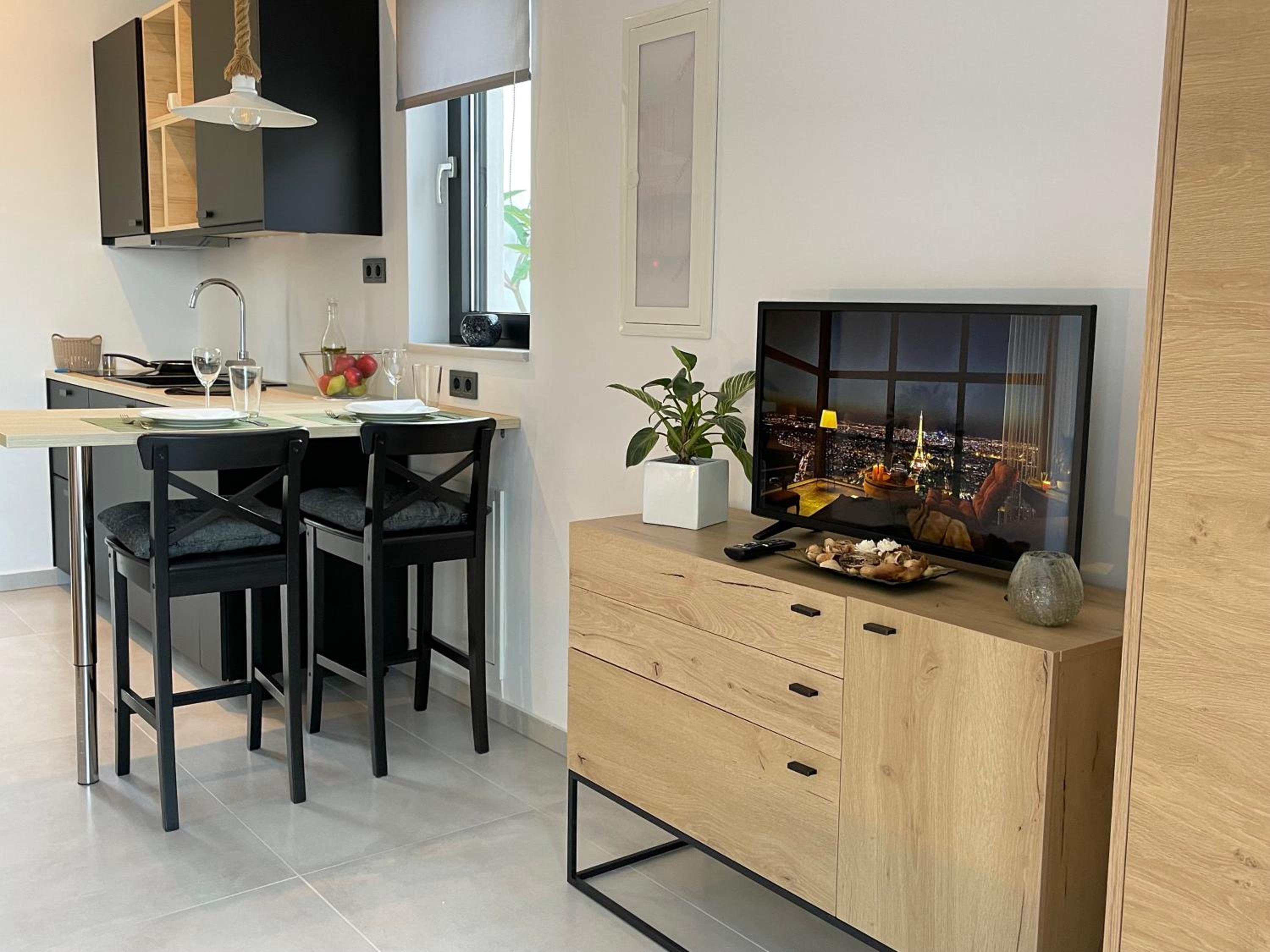Polyxeni Suites