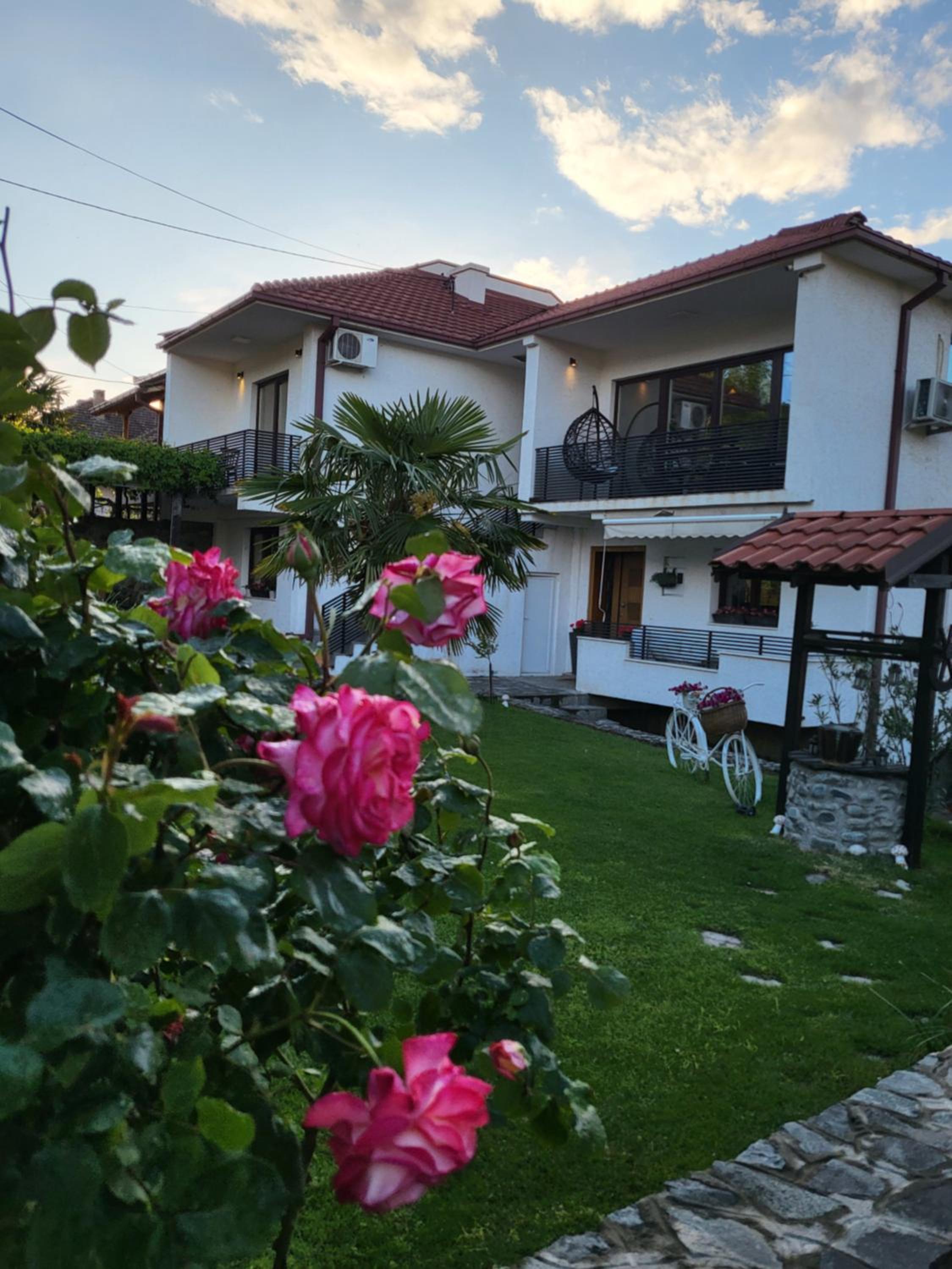 Belov Rooms and Apartments