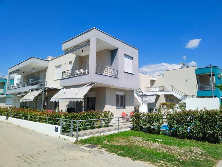 PoolView ApartmenT