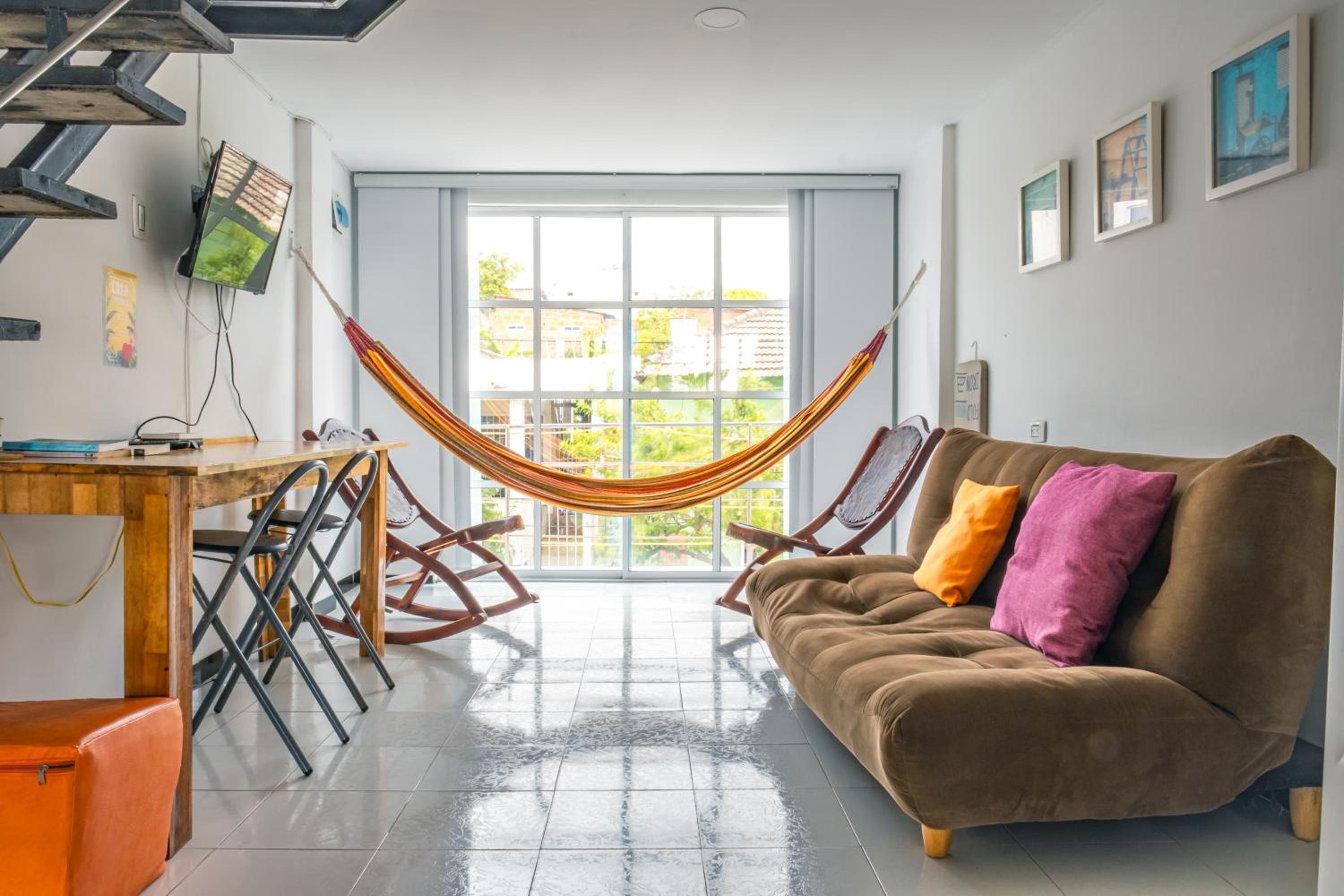 Apartamento con amplia terraza