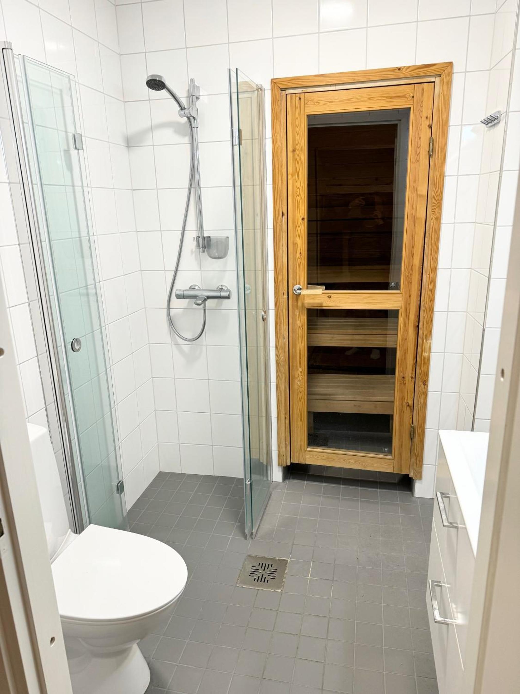 HHH Helsinki Center apartment, Crown of Kruununhaka with astonishing view and sauna view 5