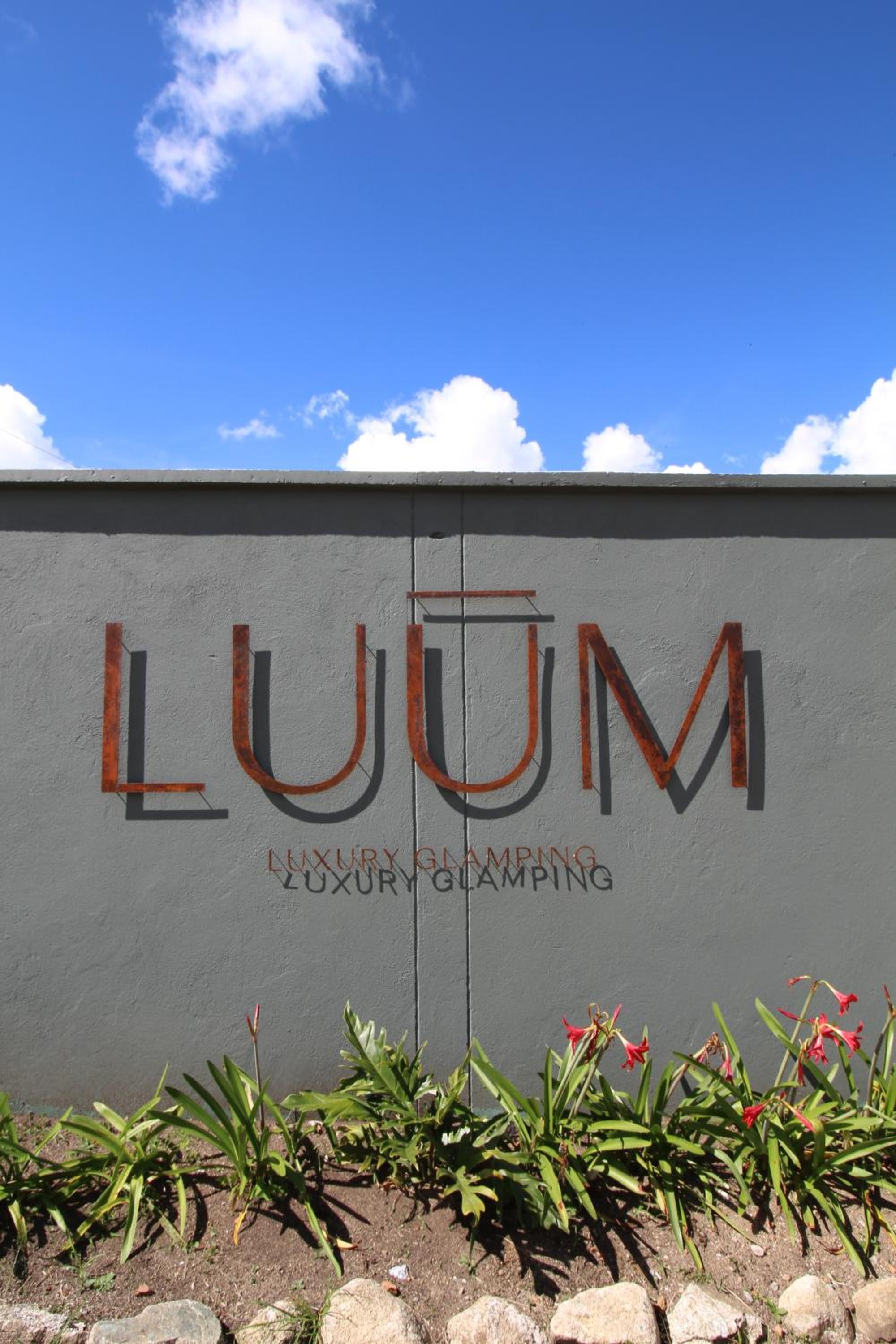 Cabañas para parejas cerca a Medellín - LUUM By Roots Rentals