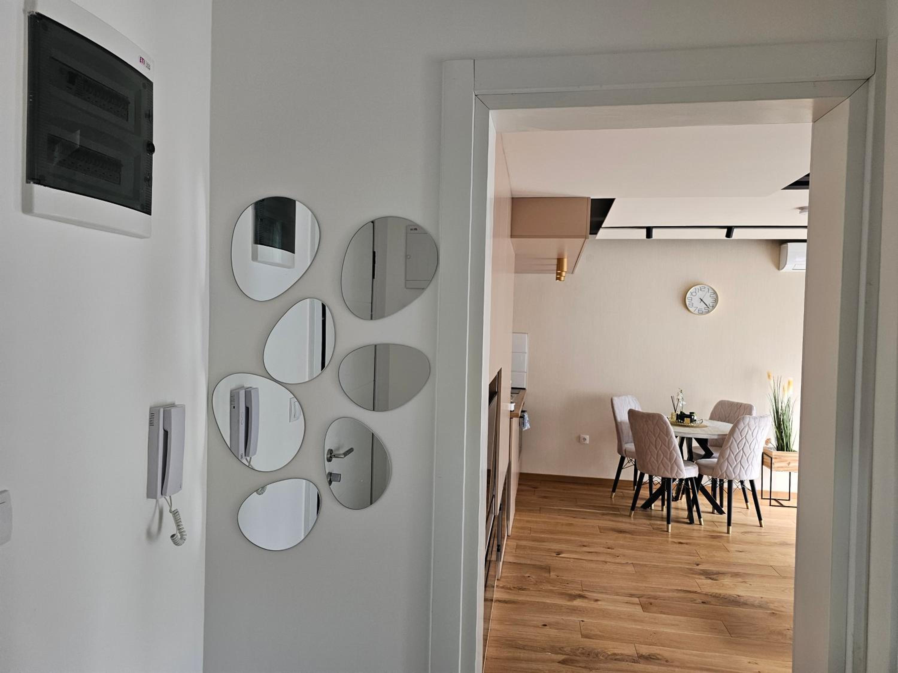 PREMIUM APARTMAN ELENI ROOMS,oaza mira i tisine u centru Vrnjacke banje