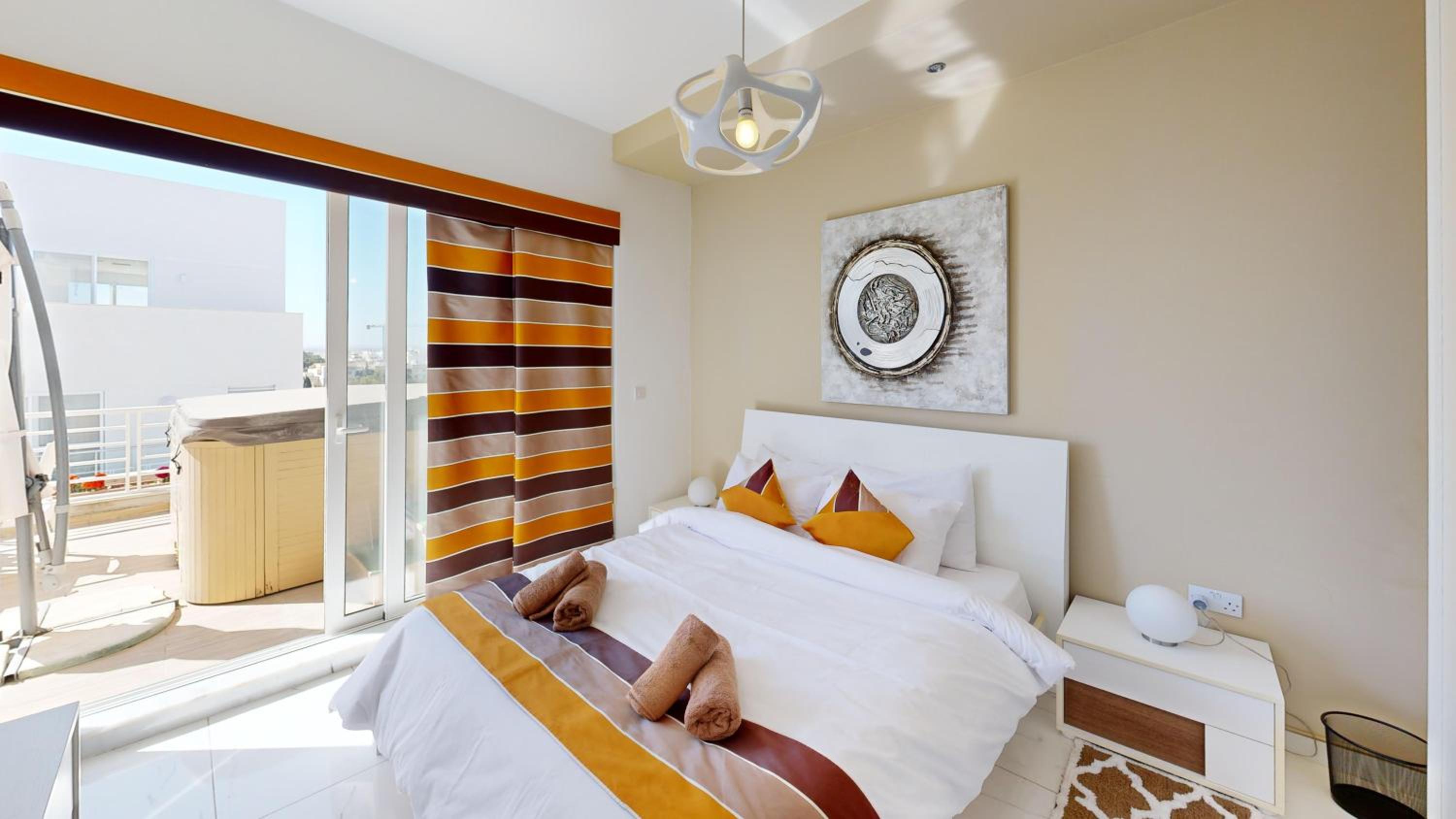 Amazing Spacious Apartment with BBQ & Jacuzzi photo 4