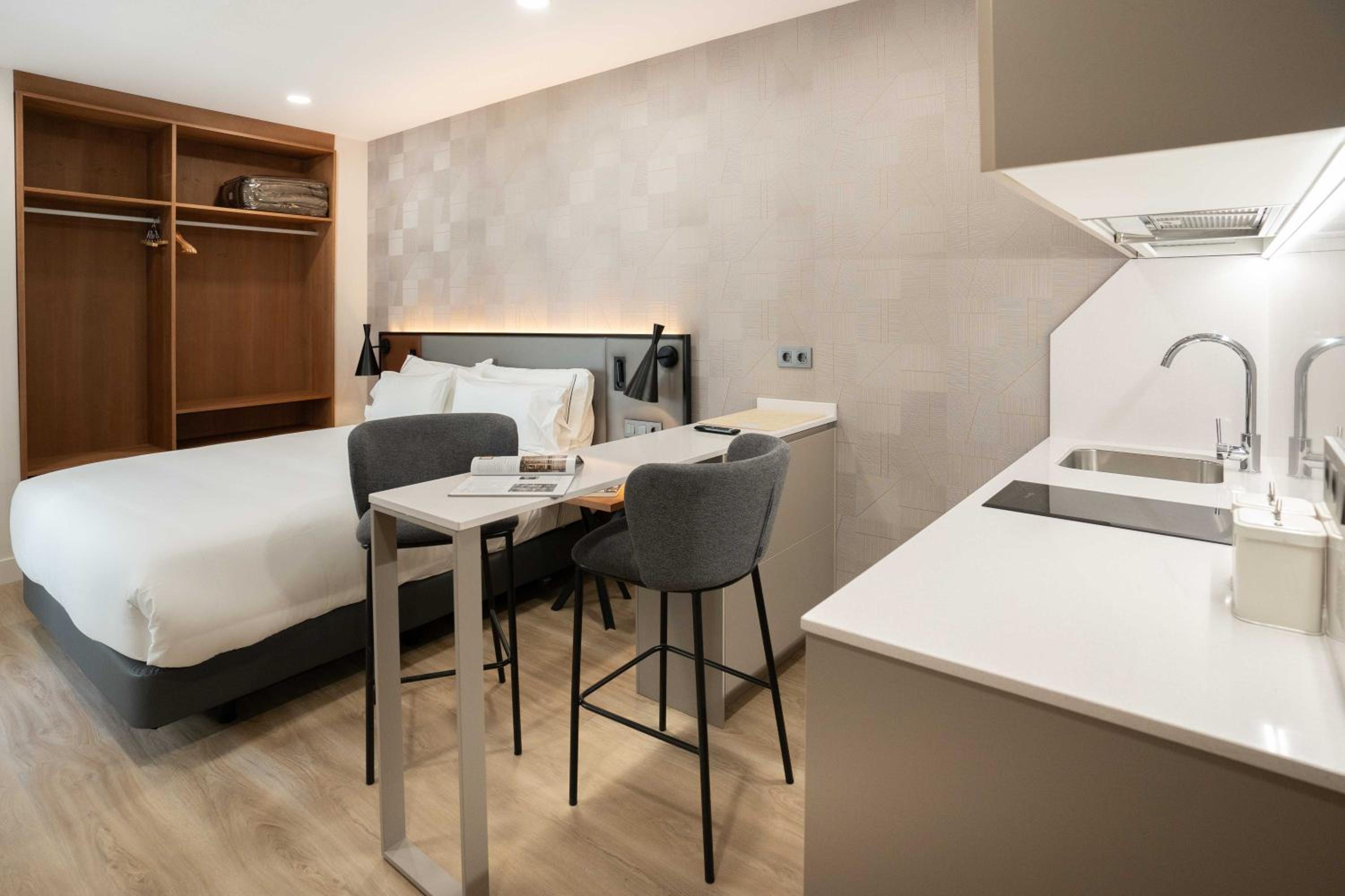 Prisma Suites