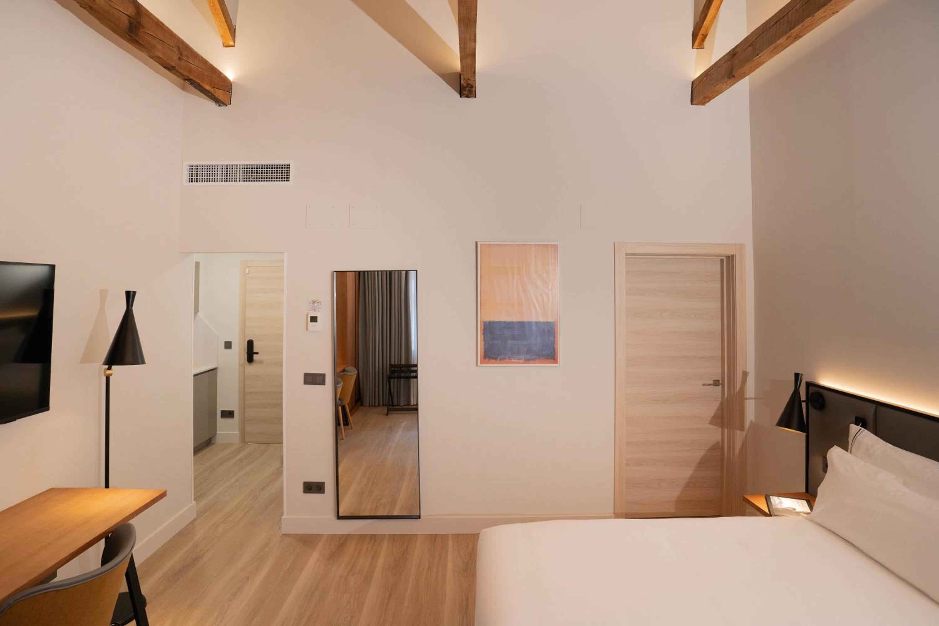 Prisma Suites