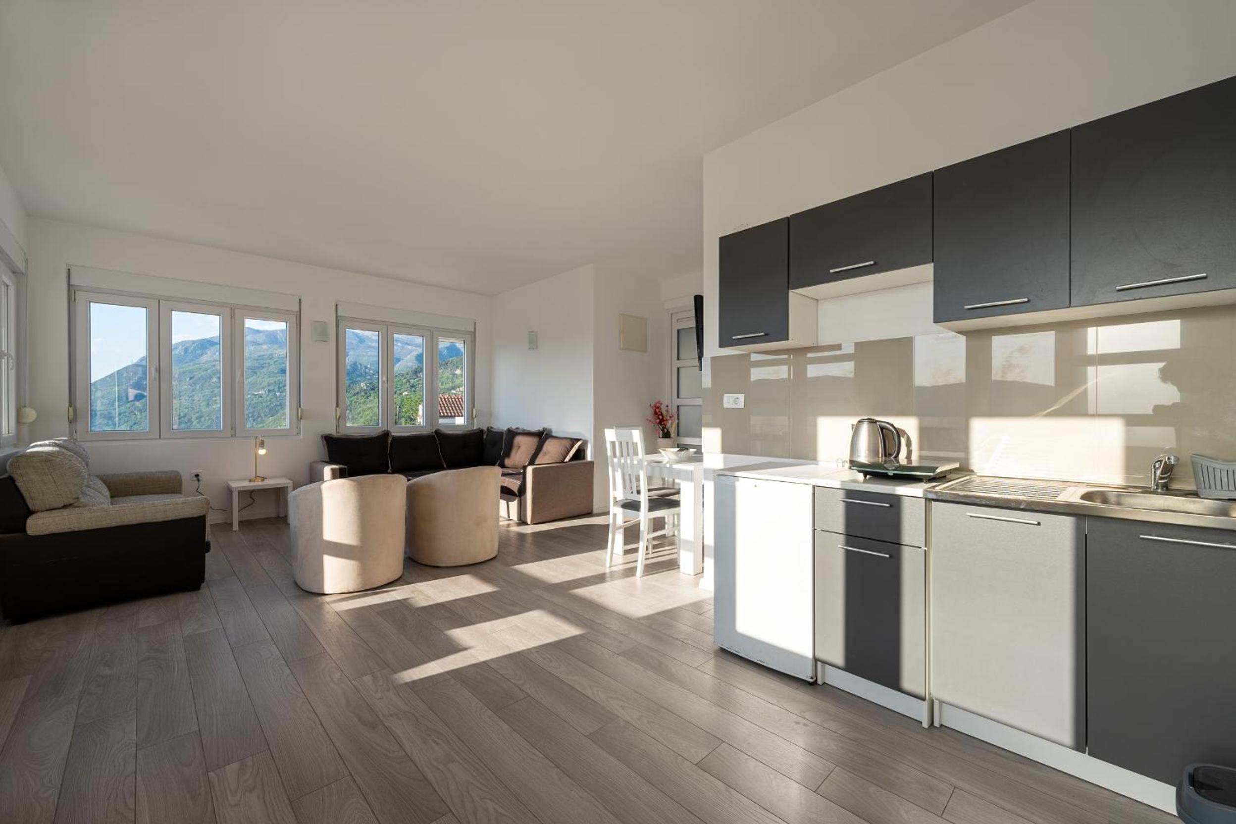 Regina Residence