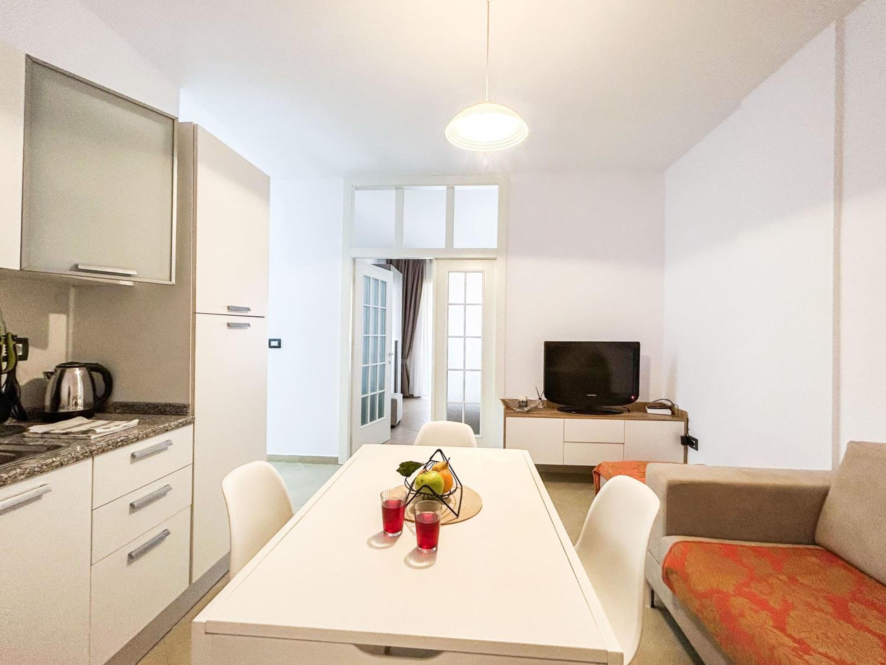 Top Location, Two bedrooms 973