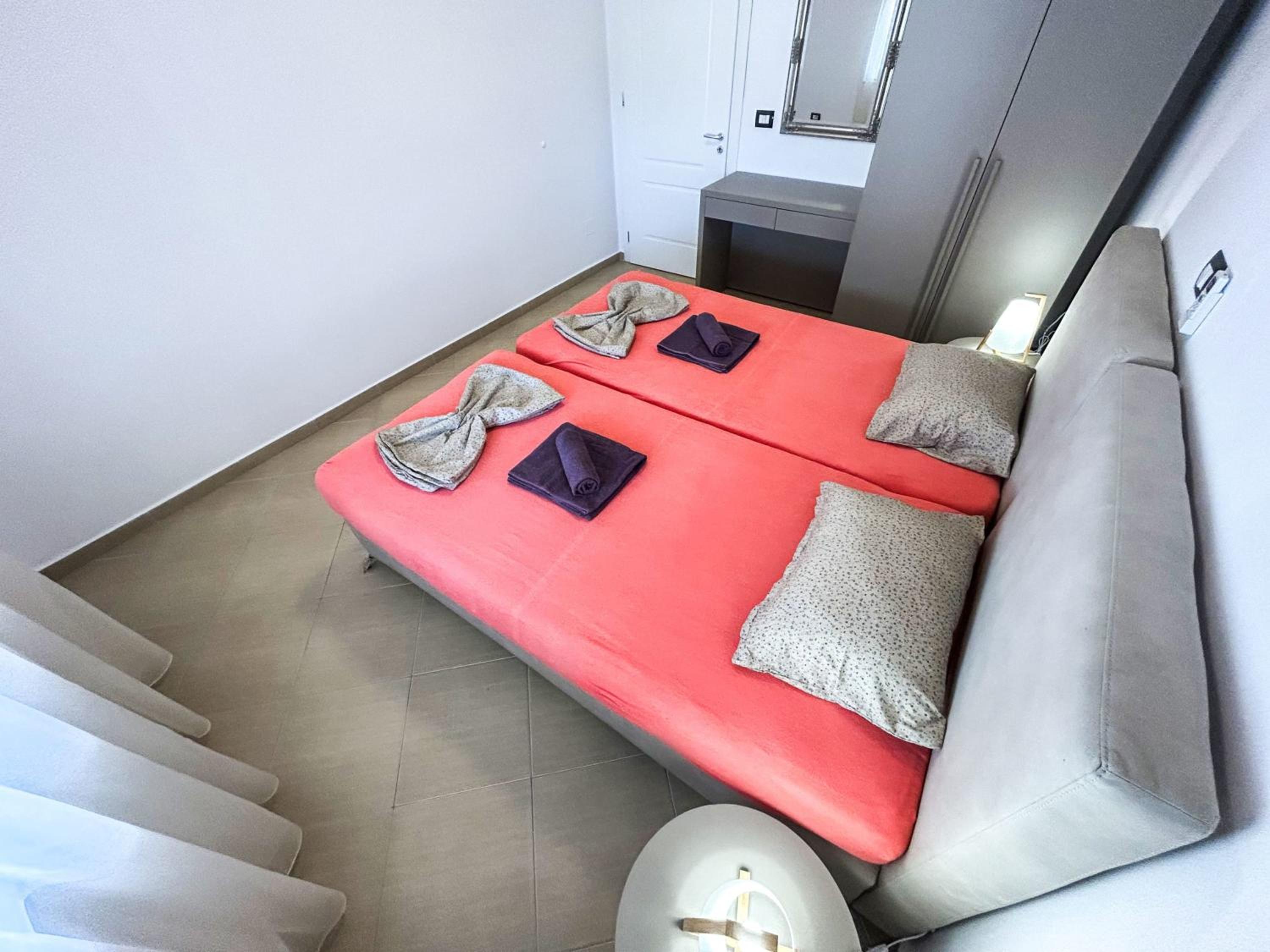 Top Location, Two bedrooms 973