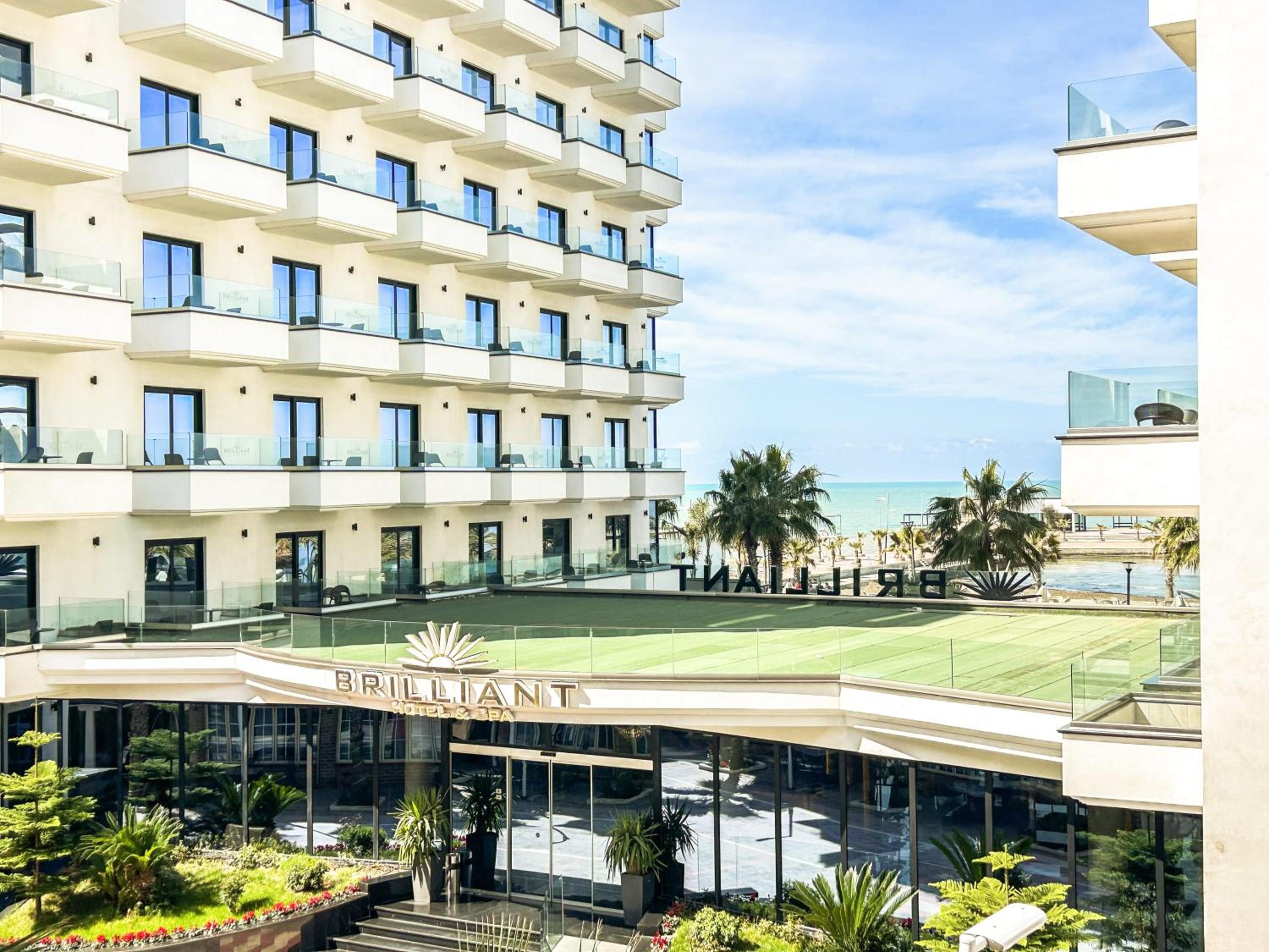 Top Location, Two bedrooms 973