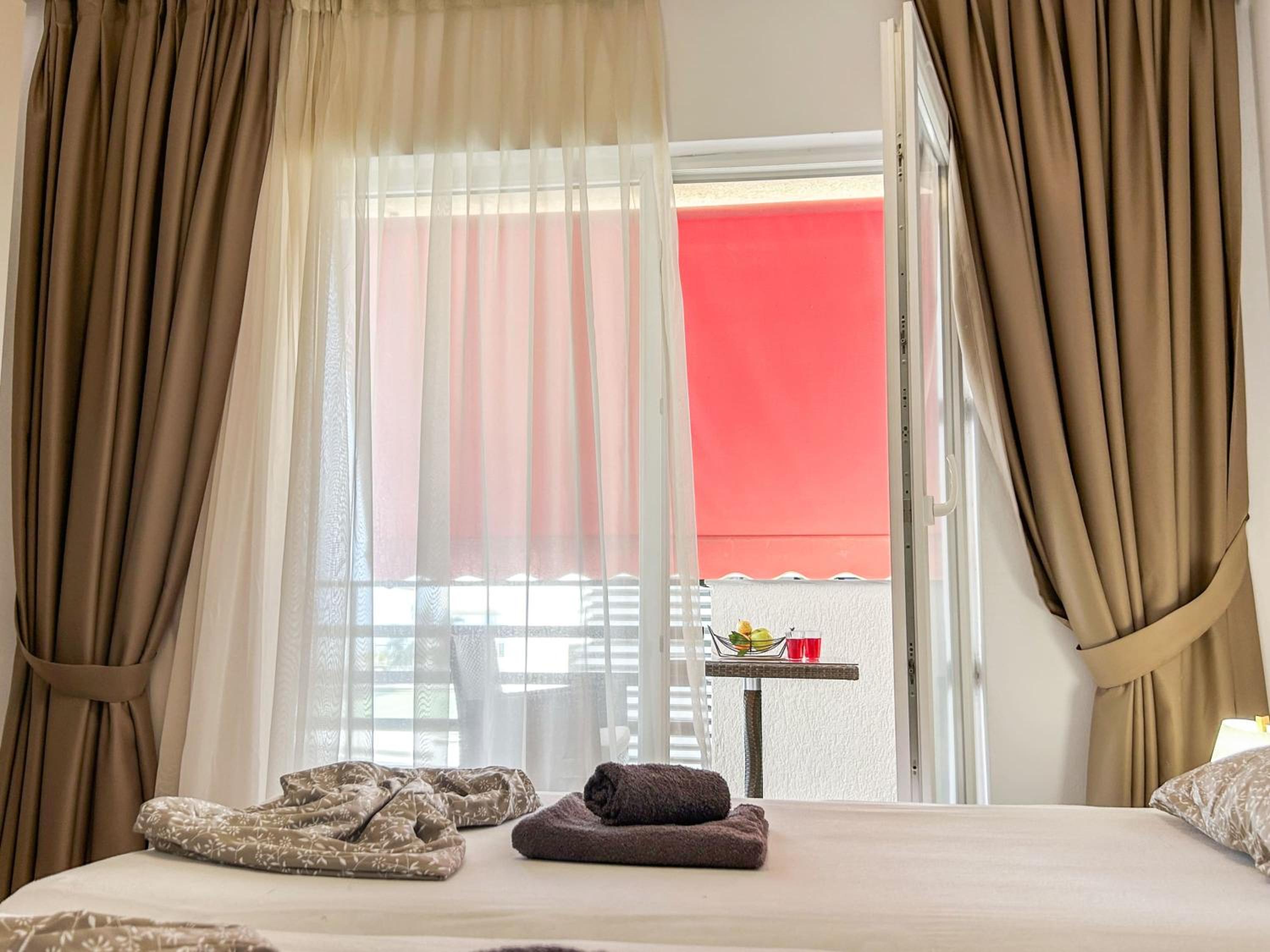 Top Location, Two bedrooms 973