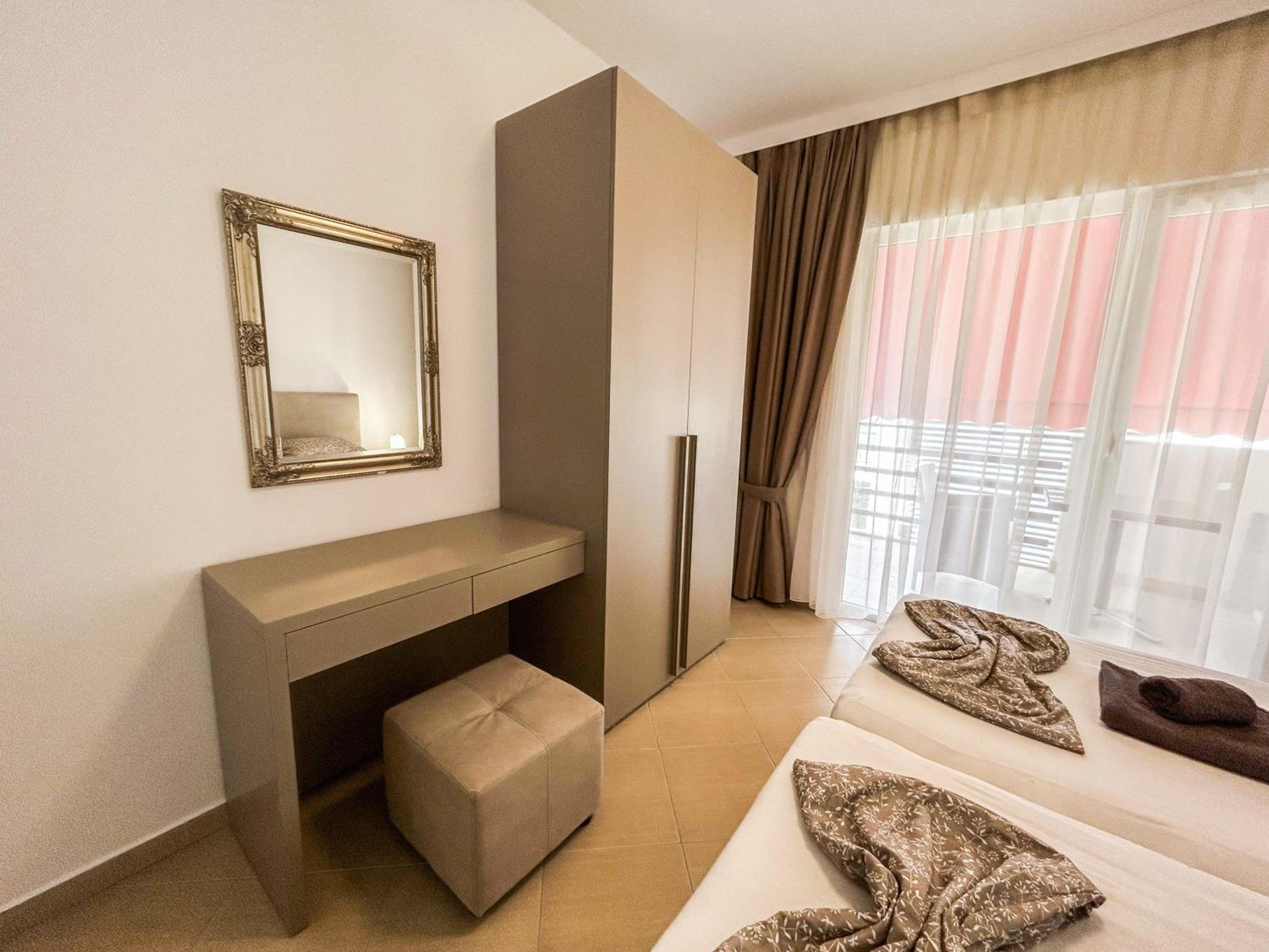Top Location, Two bedrooms 973