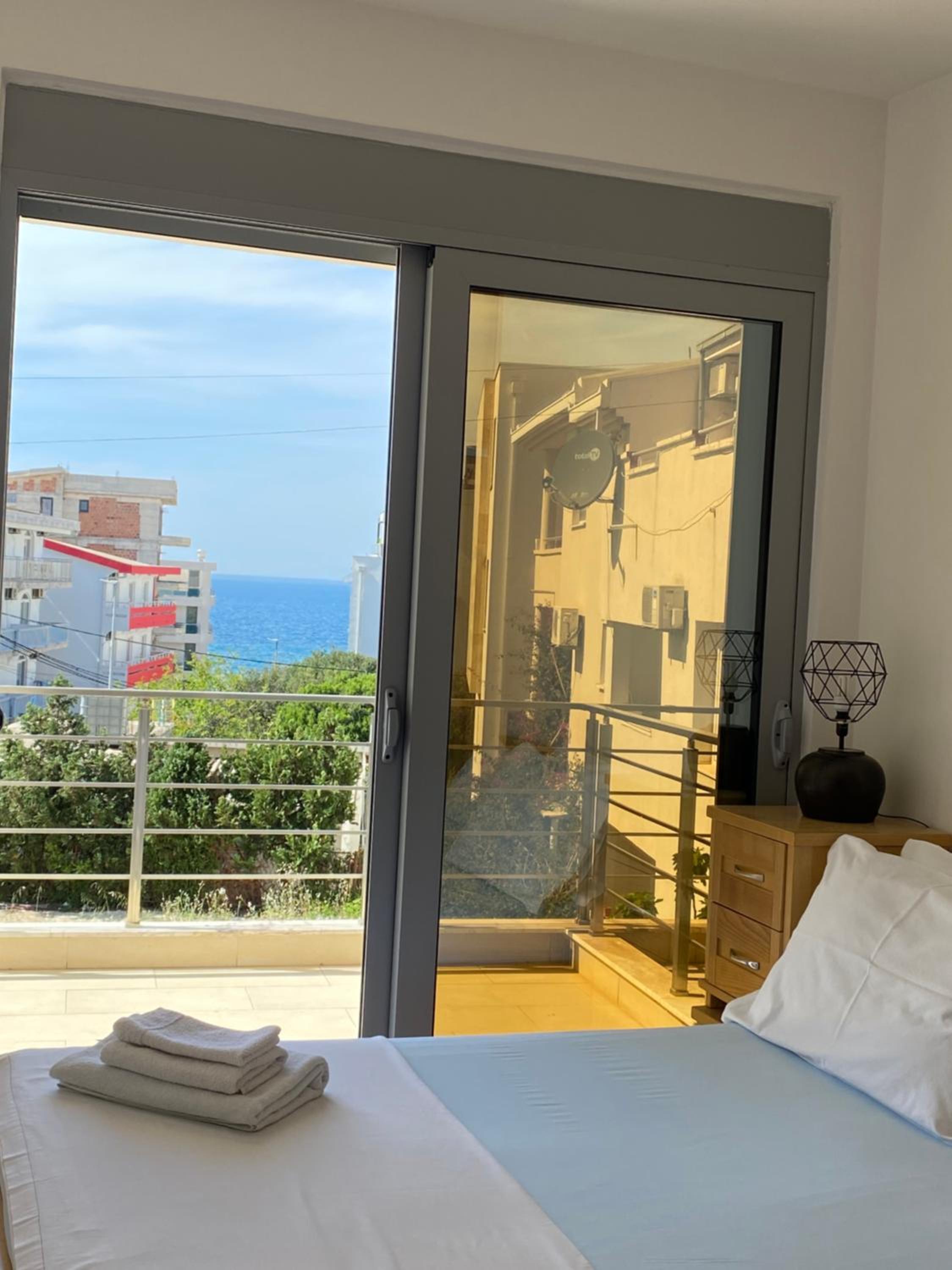 Sunrise apartmani