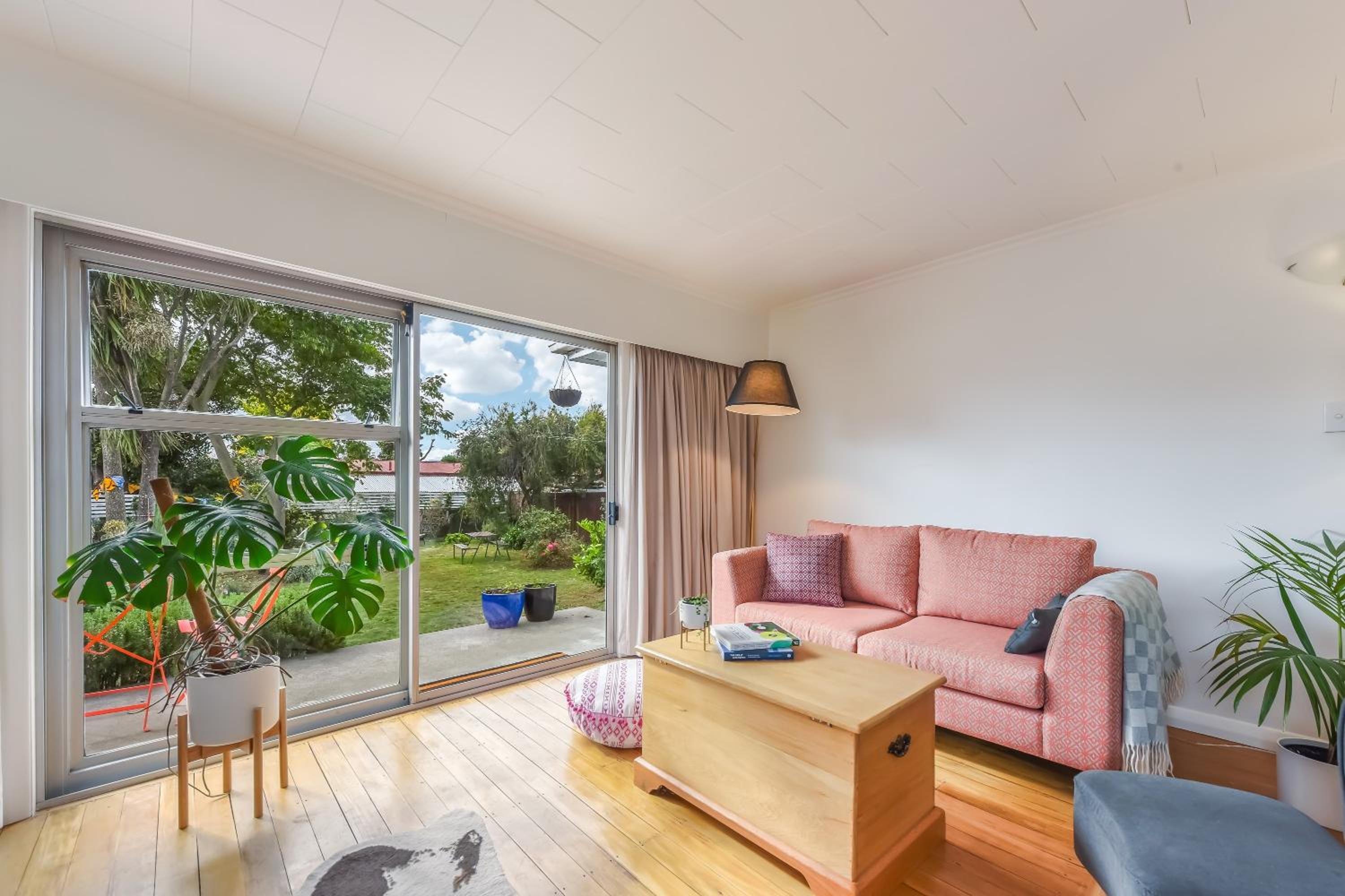 Lush Oasis - Blenheim Holiday Home