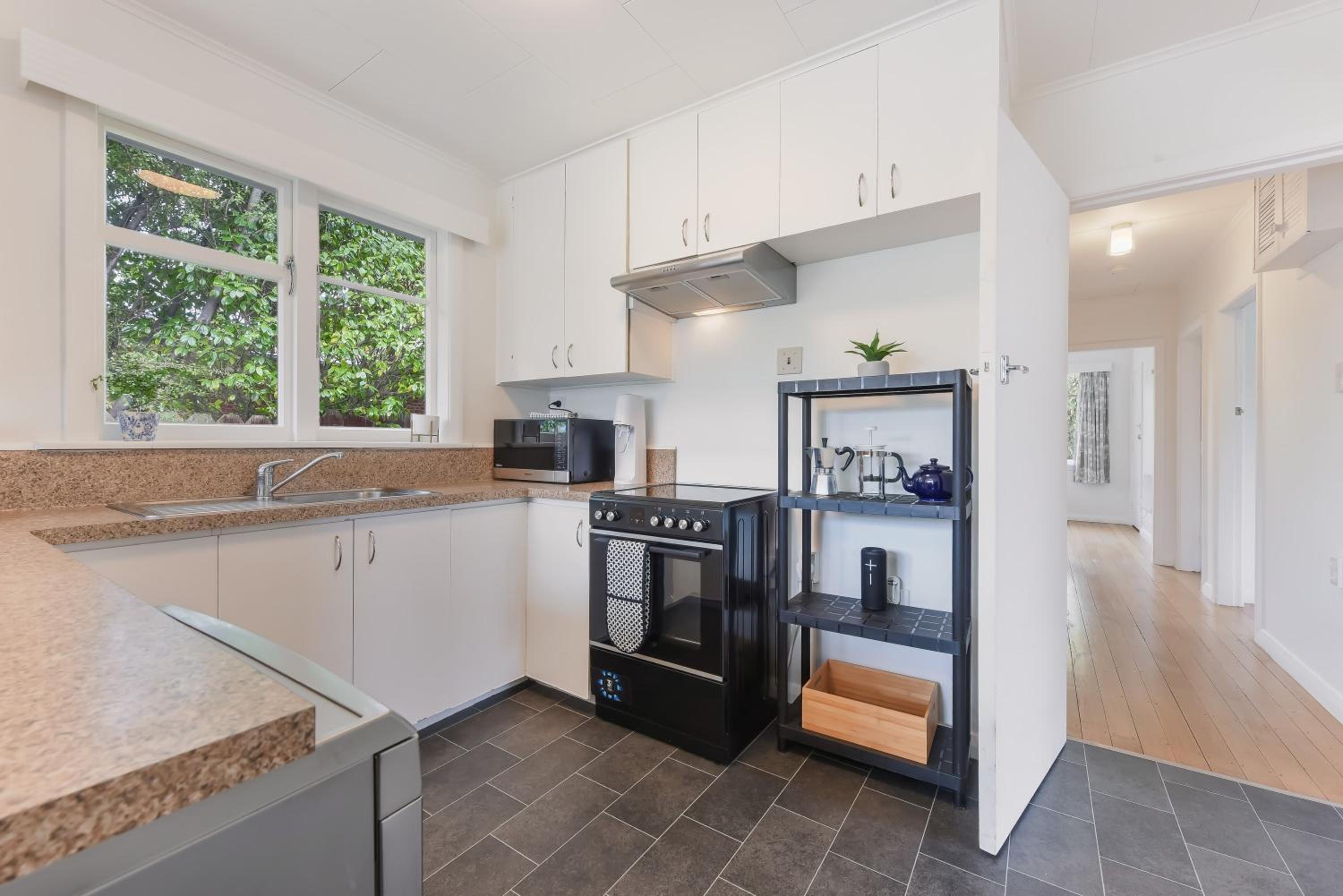 Lush Oasis - Blenheim Holiday Home
