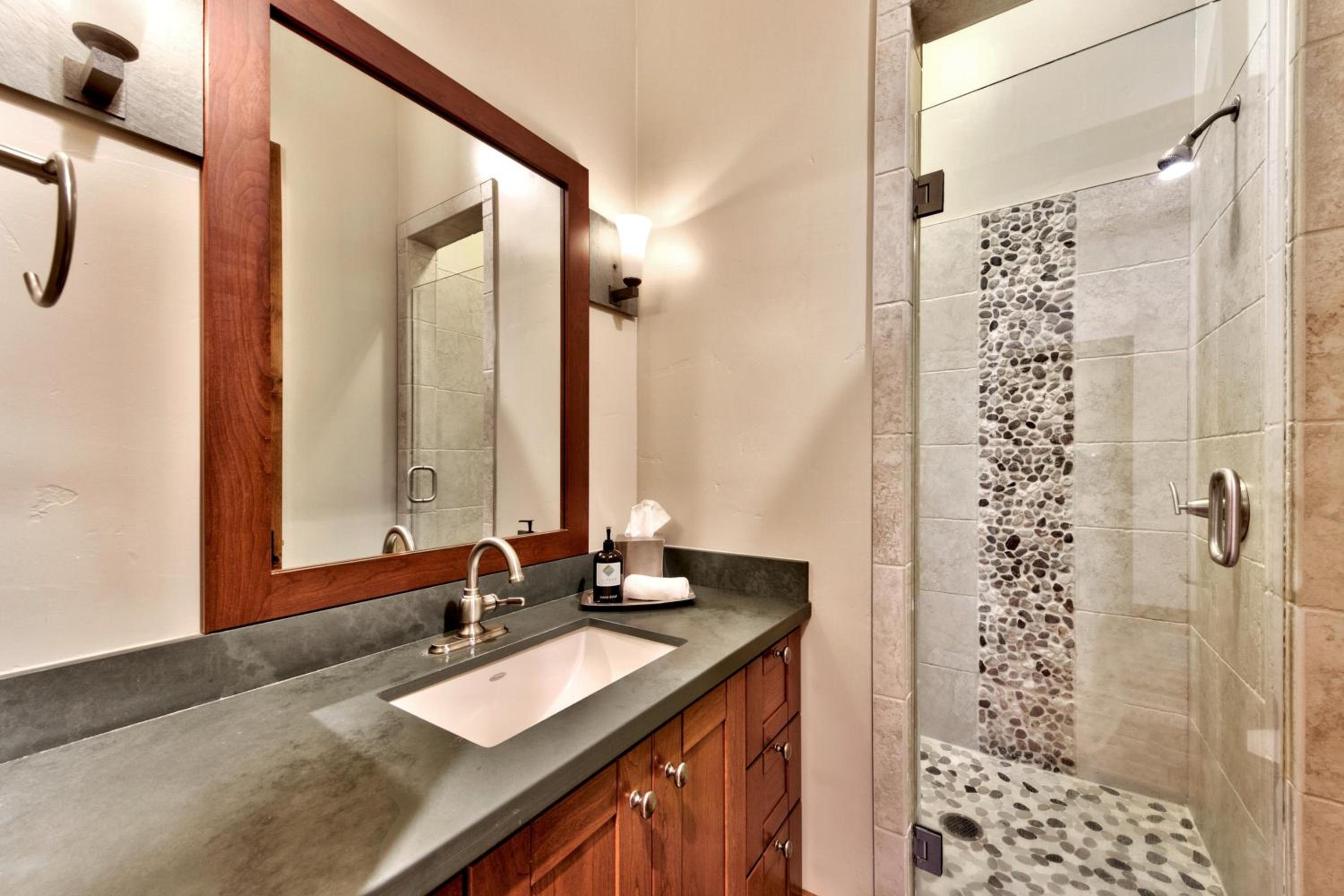 Lake Tahoe Vacations - The PEAK Rubicon 11 - The Ultimate in Lakefront Luxury - Property Image 38