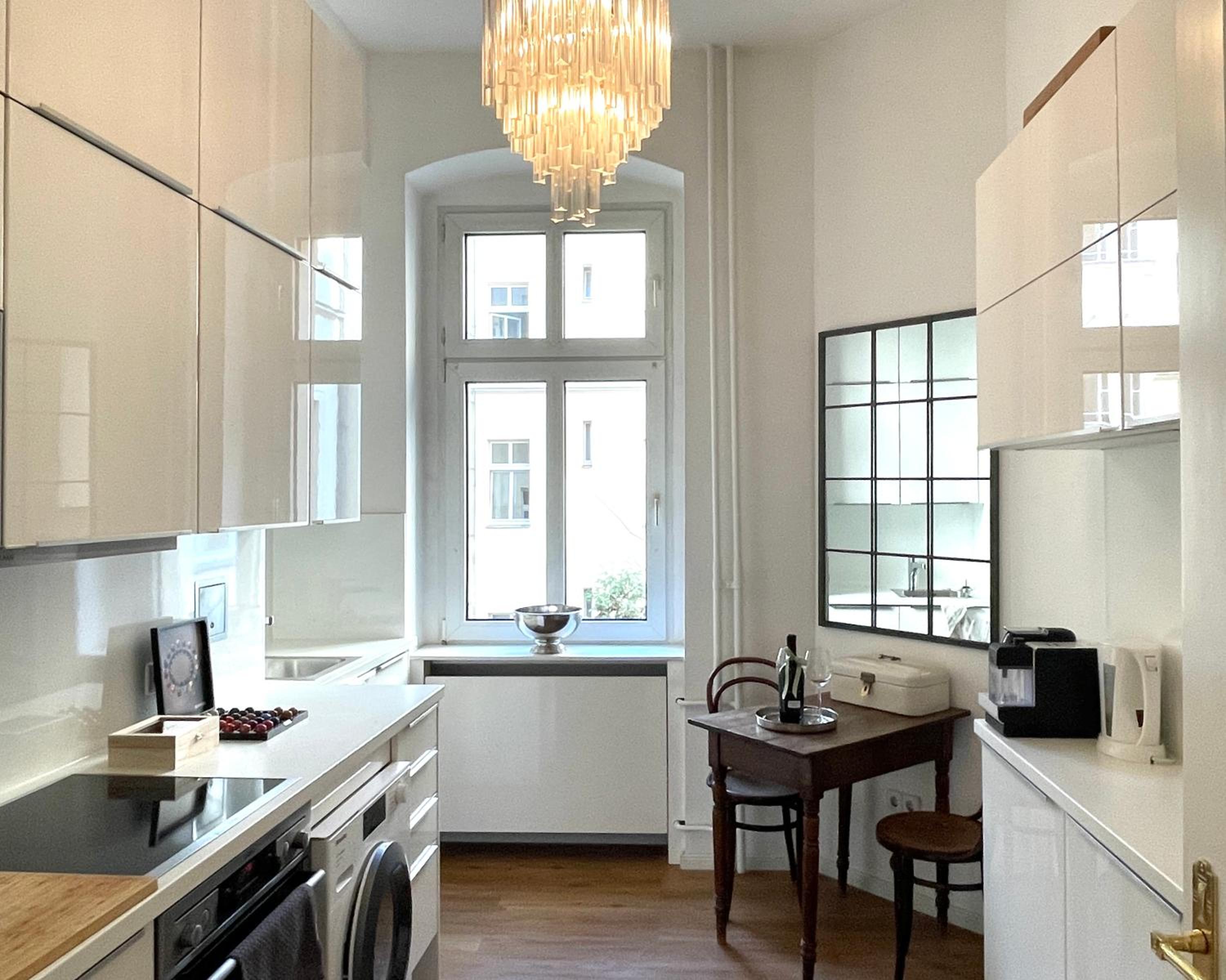 Fantastic apartment in prime location - city center west