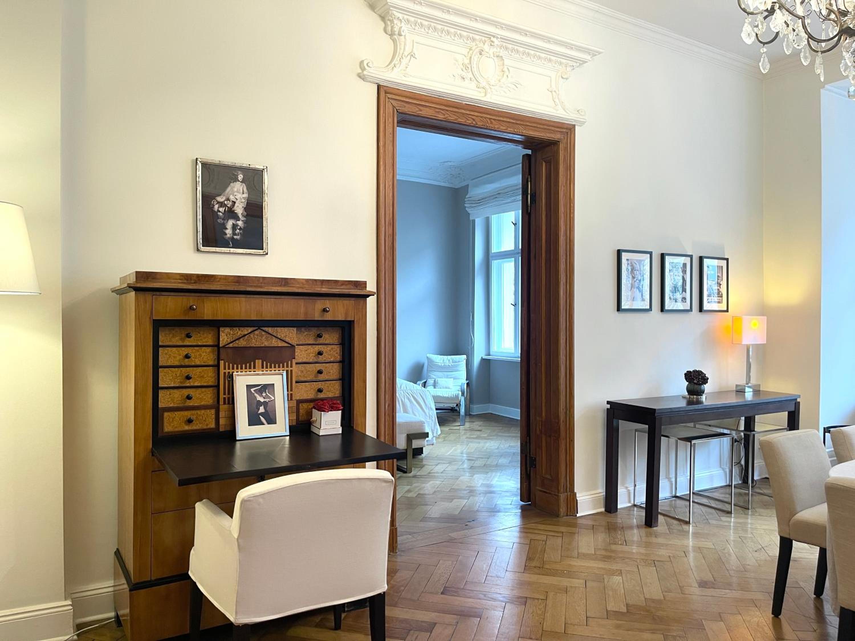 Fantastic apartment in prime location - city center west