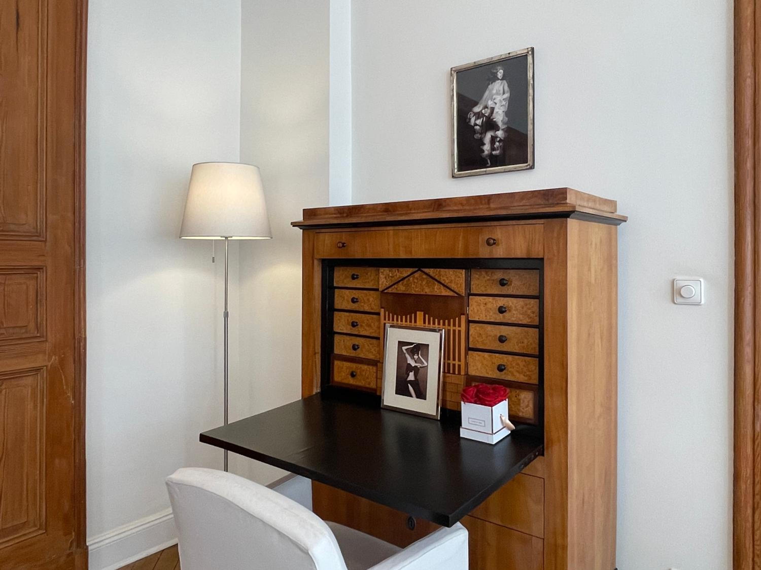Fantastic apartment in prime location - city center west