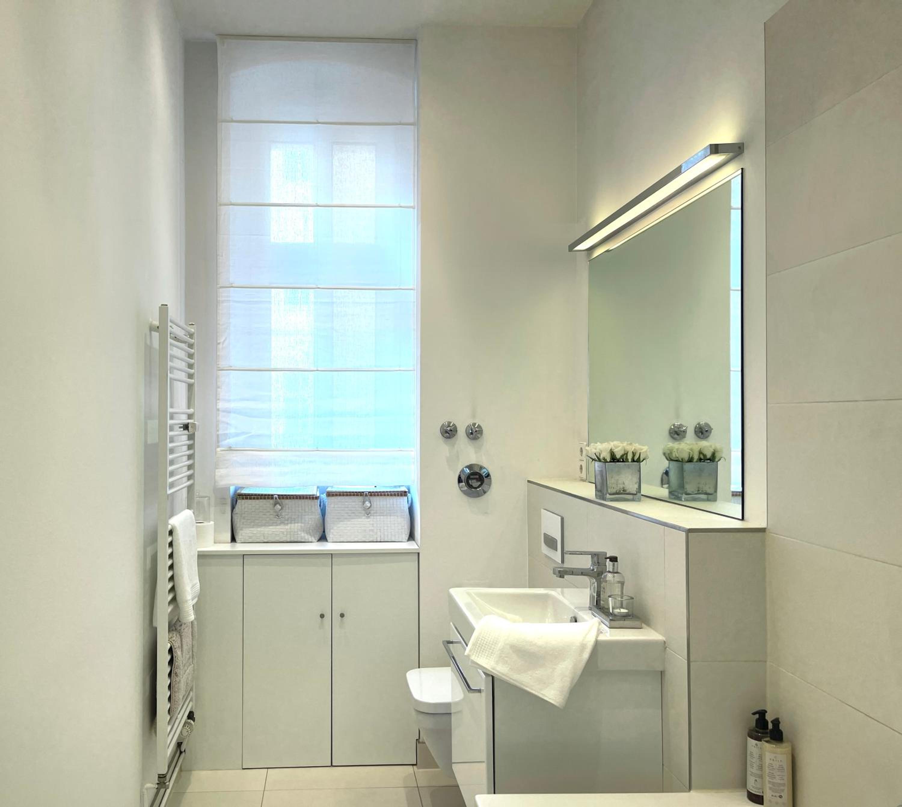 Fantastic apartment in prime location - city center west