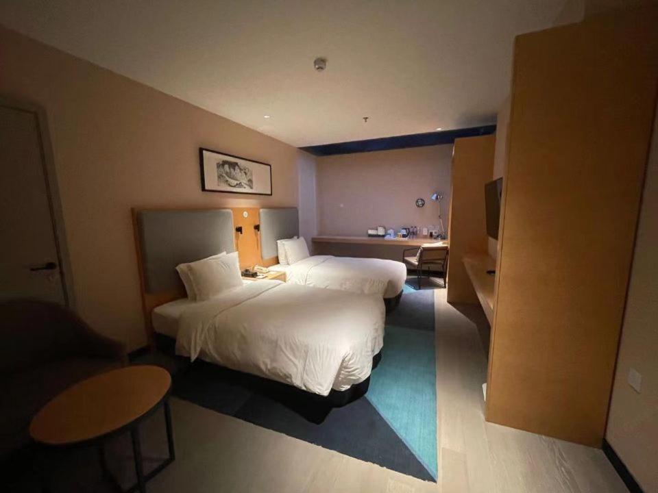 Holiday Inn Express Beijing Shijingshan Parkview by IHG photo 3