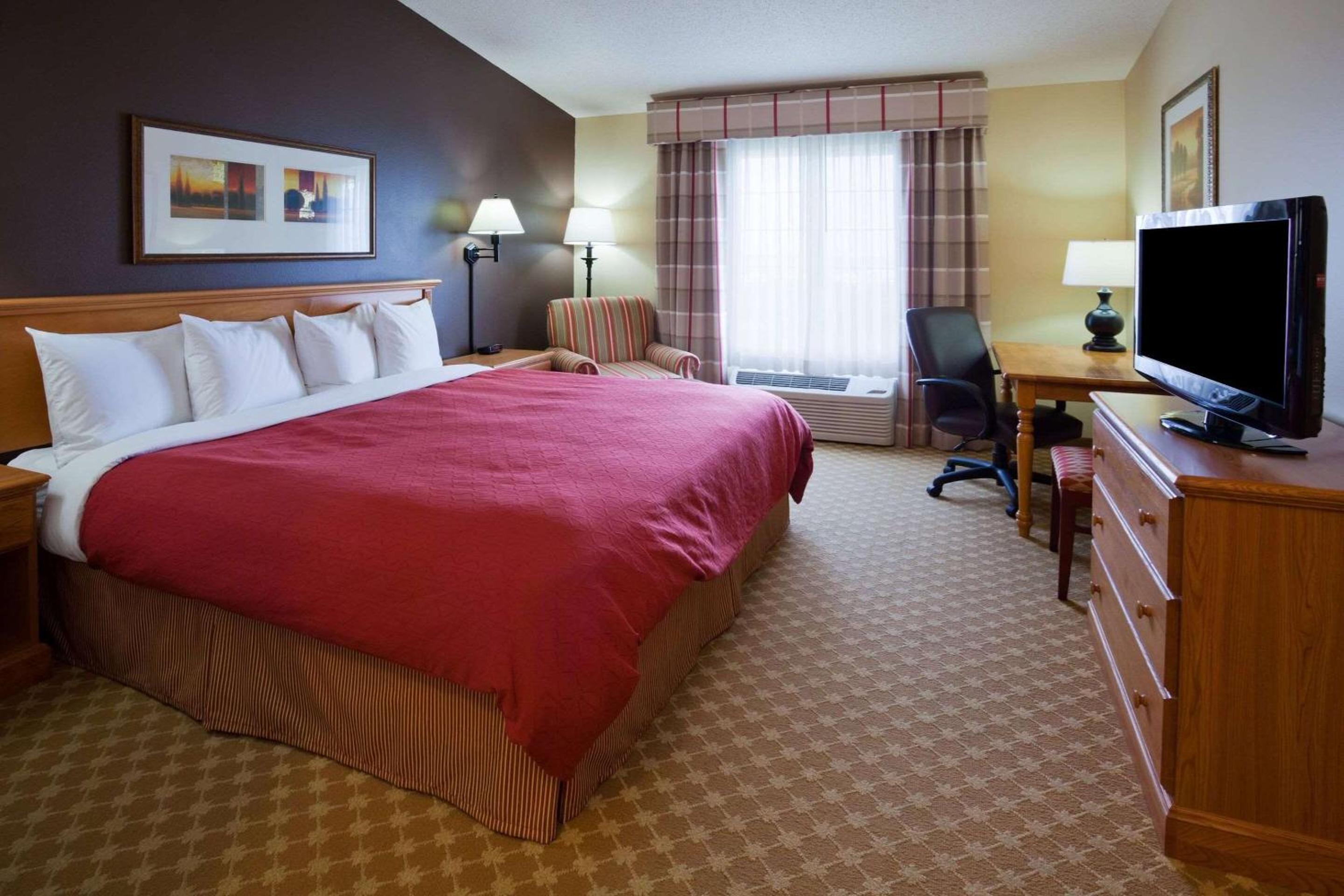 Watertown Vacations - Country Inn  Suites by Radisson, Watertown, SD - Property Image 4