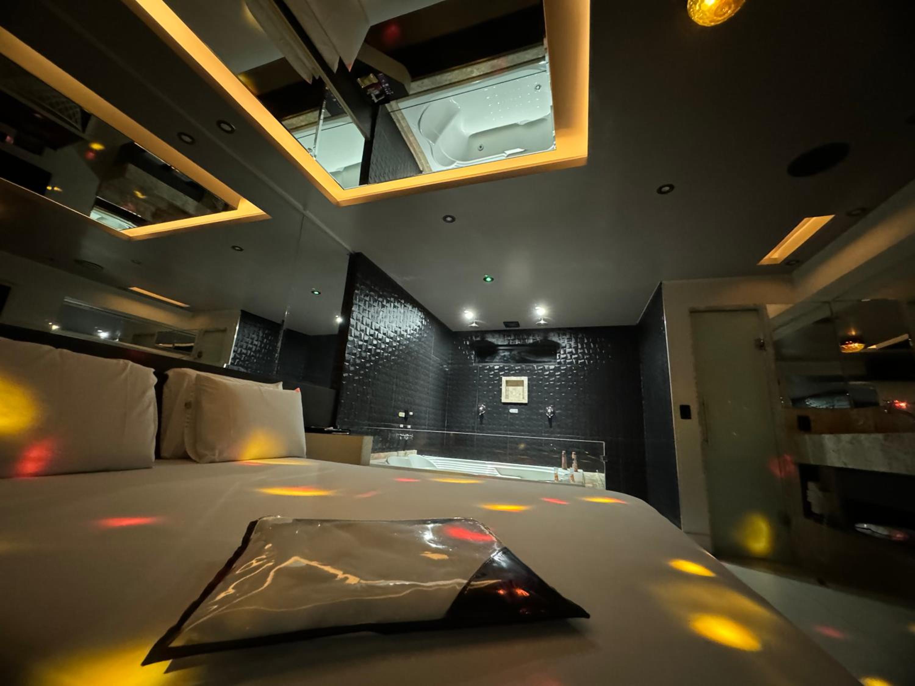 Prestige Motel 2